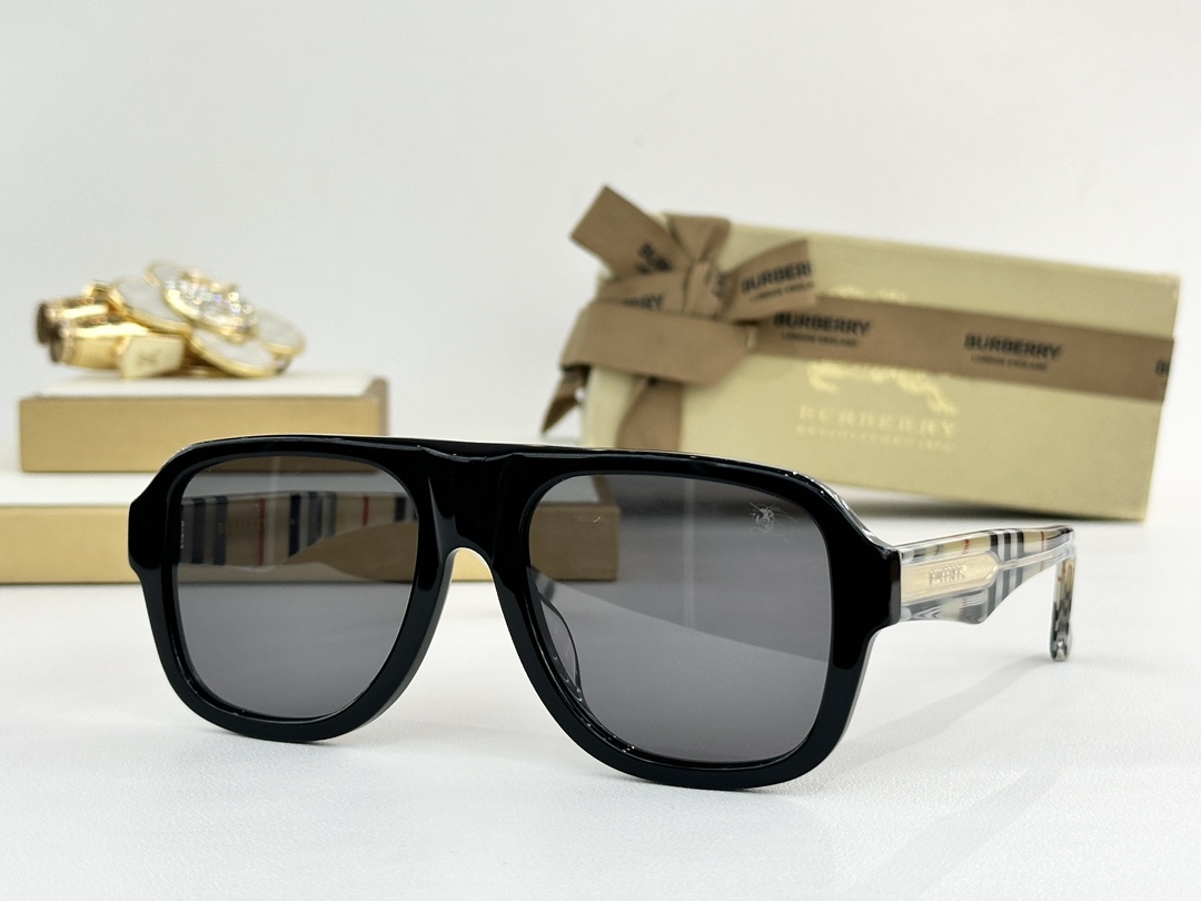 BURBERR*MODEL：B 5886SIZE：56口19-145