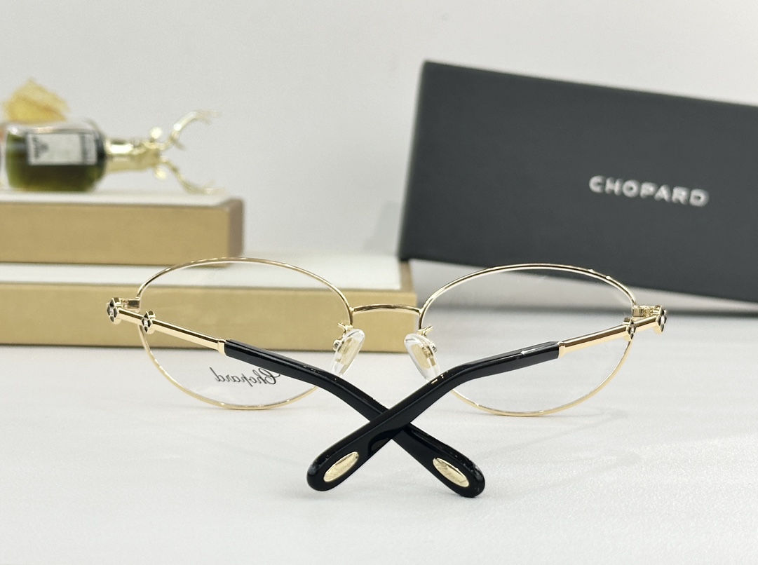 𝘾𝙃𝙊𝙋𝘼𝙍𝘿 MOD：VCHA52JSize：53口18 140