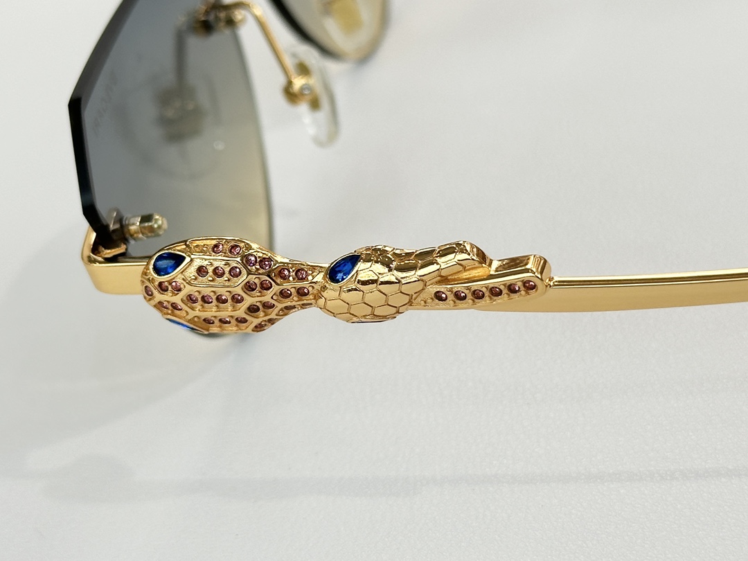 BVLGAR*MODEL：BV 1811LUSIZE：57口16-145