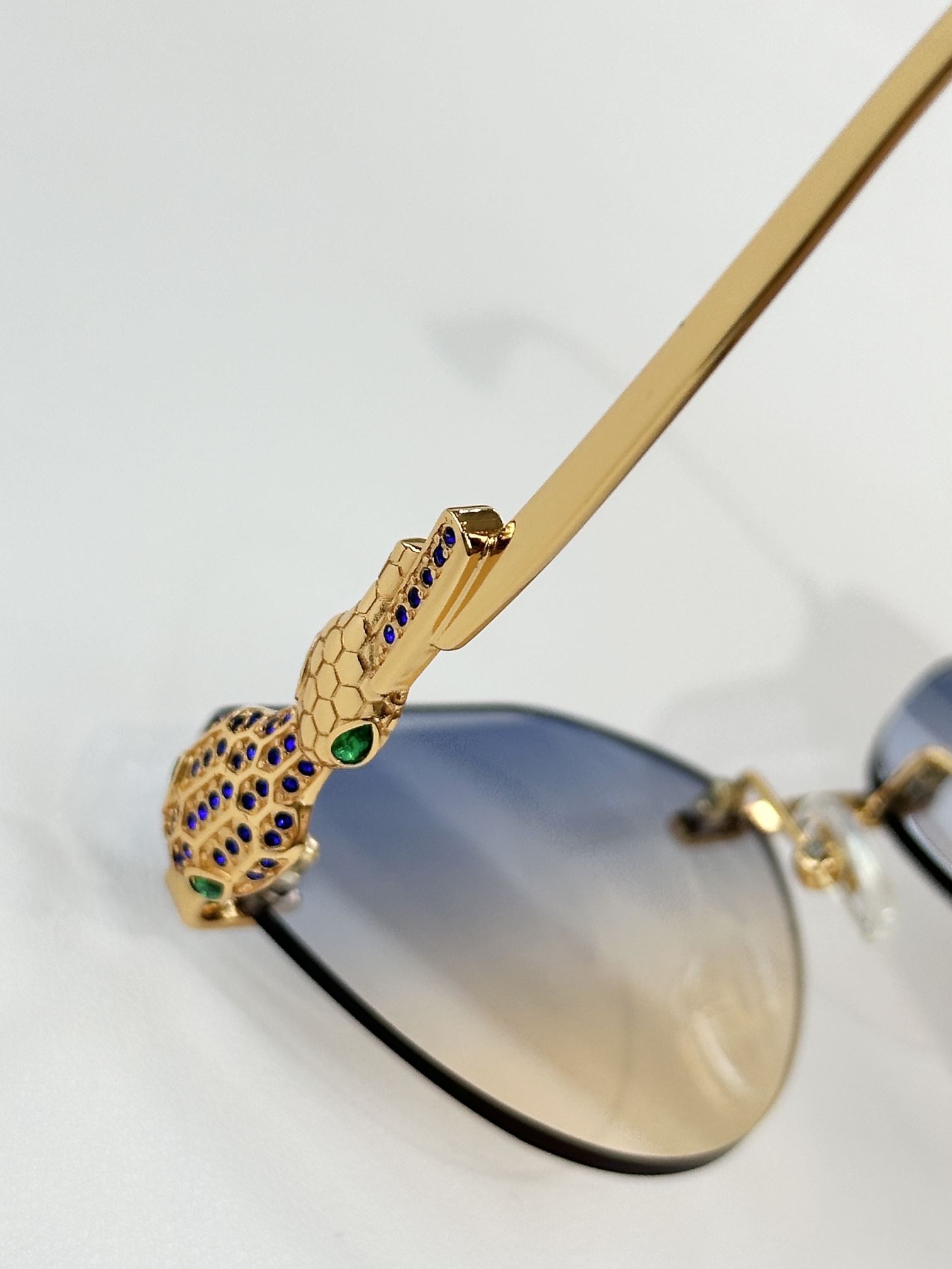 BVLGAR*MODEL：BV 1811LUSIZE：57口16-145