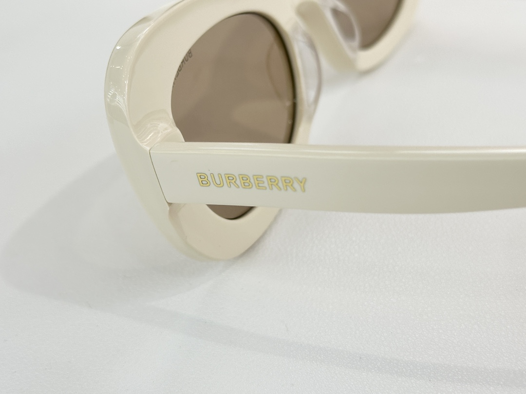 BURBERR*MODEL：BE6007SIZE：54口61-145