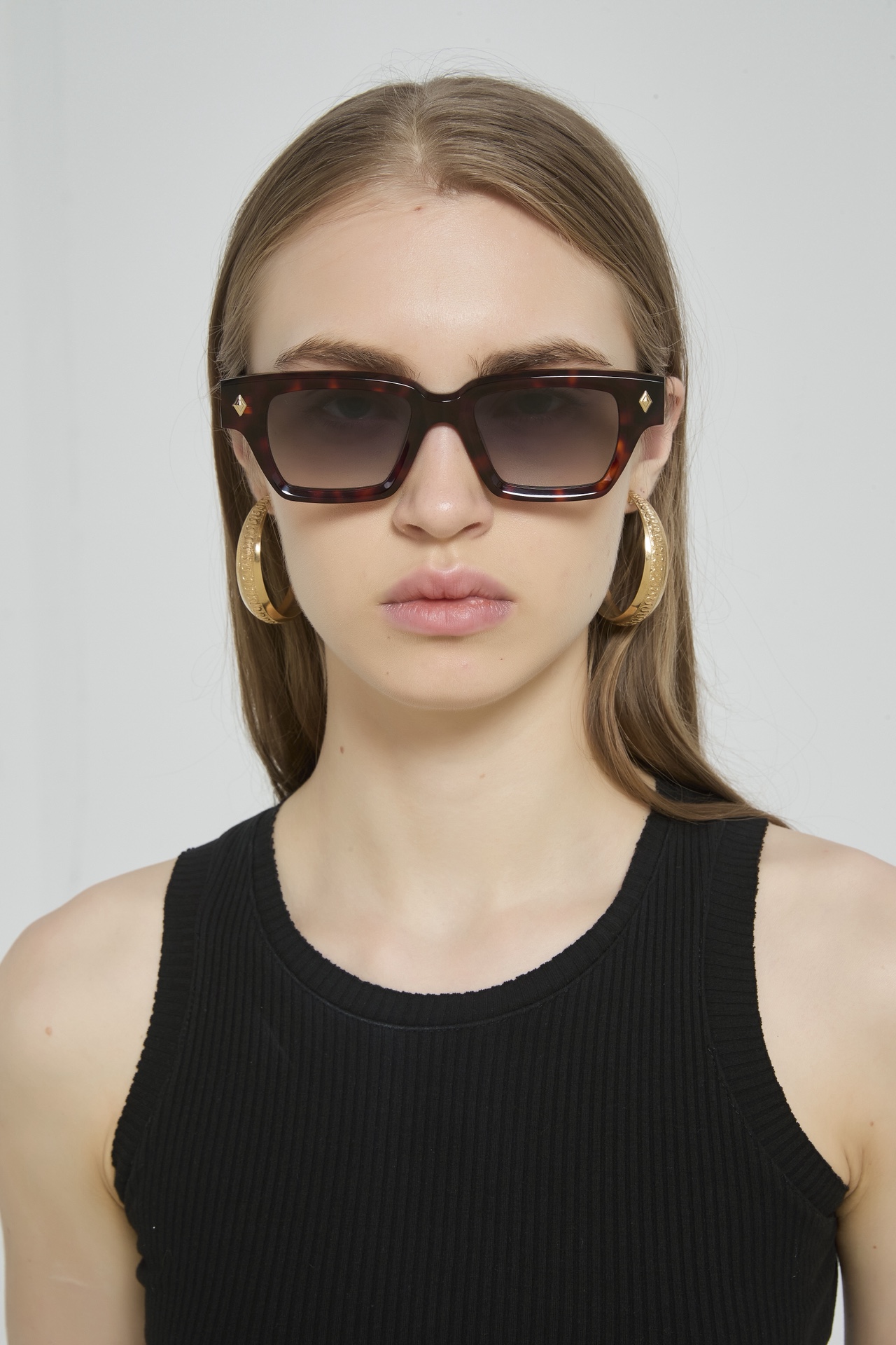 John DaliaMODEL：Project3SIZE：51口19-145盒子另计