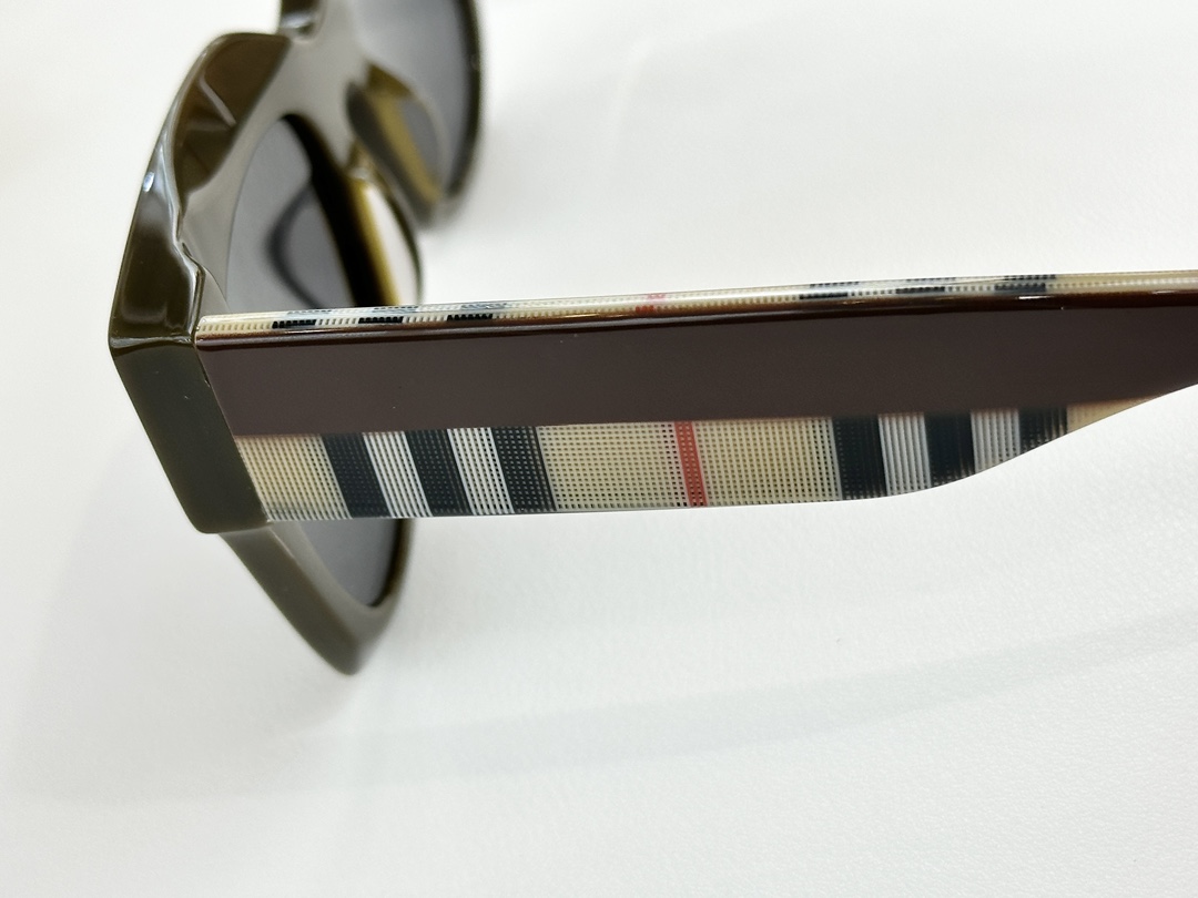 BURBERRYMOD：BE4364FSIZE：51口23-145