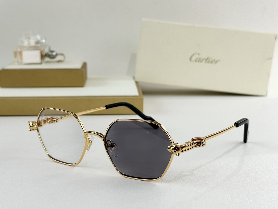 Cartie*MODEL：CT0754SSIZE: 143 变色：