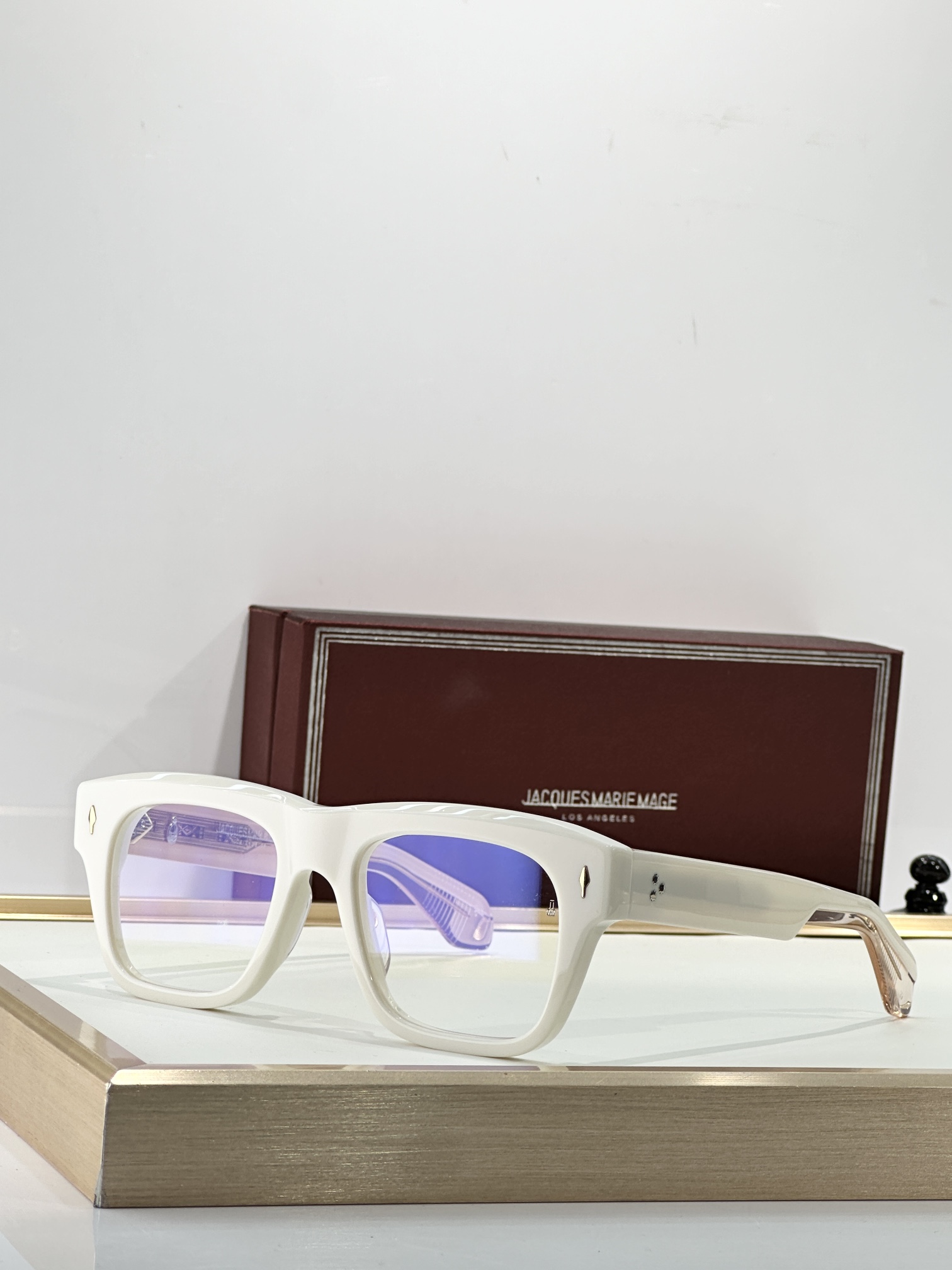 JACQUES MARIE MAGE日本手工眼镜 CASH 太阳镜的设计灵感源自约翰尼·卡什 (John