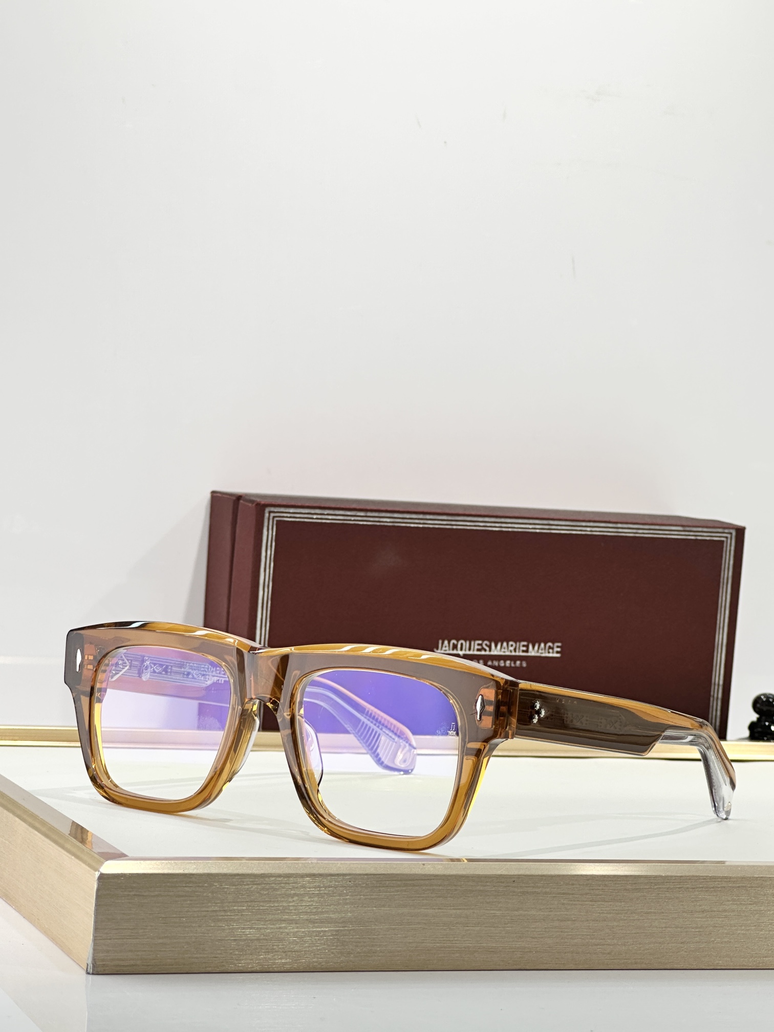 JACQUES MARIE MAGE日本手工眼镜 CASH 太阳镜的设计灵感源自约翰尼·卡什 (John