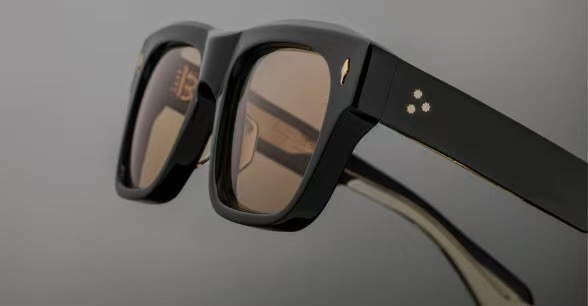 JACQUES MARIE MAGE日本手工眼镜 CASH 太阳镜的设计灵感源自约翰尼·卡什 (John