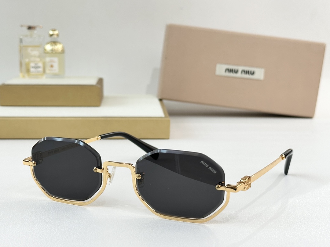 。 MIU MI*MODEL:MU 1747SSIZE：52口23-145