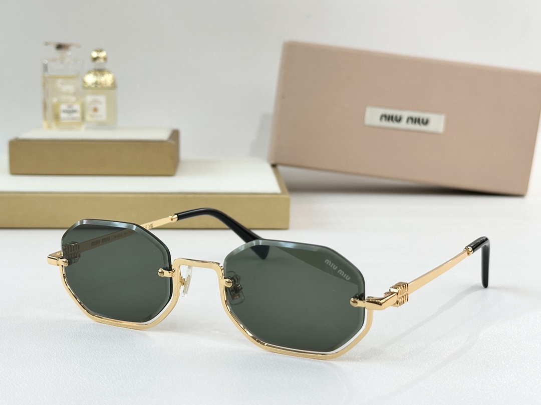 。 MIU MI*MODEL:MU 1747SSIZE：52口23-145