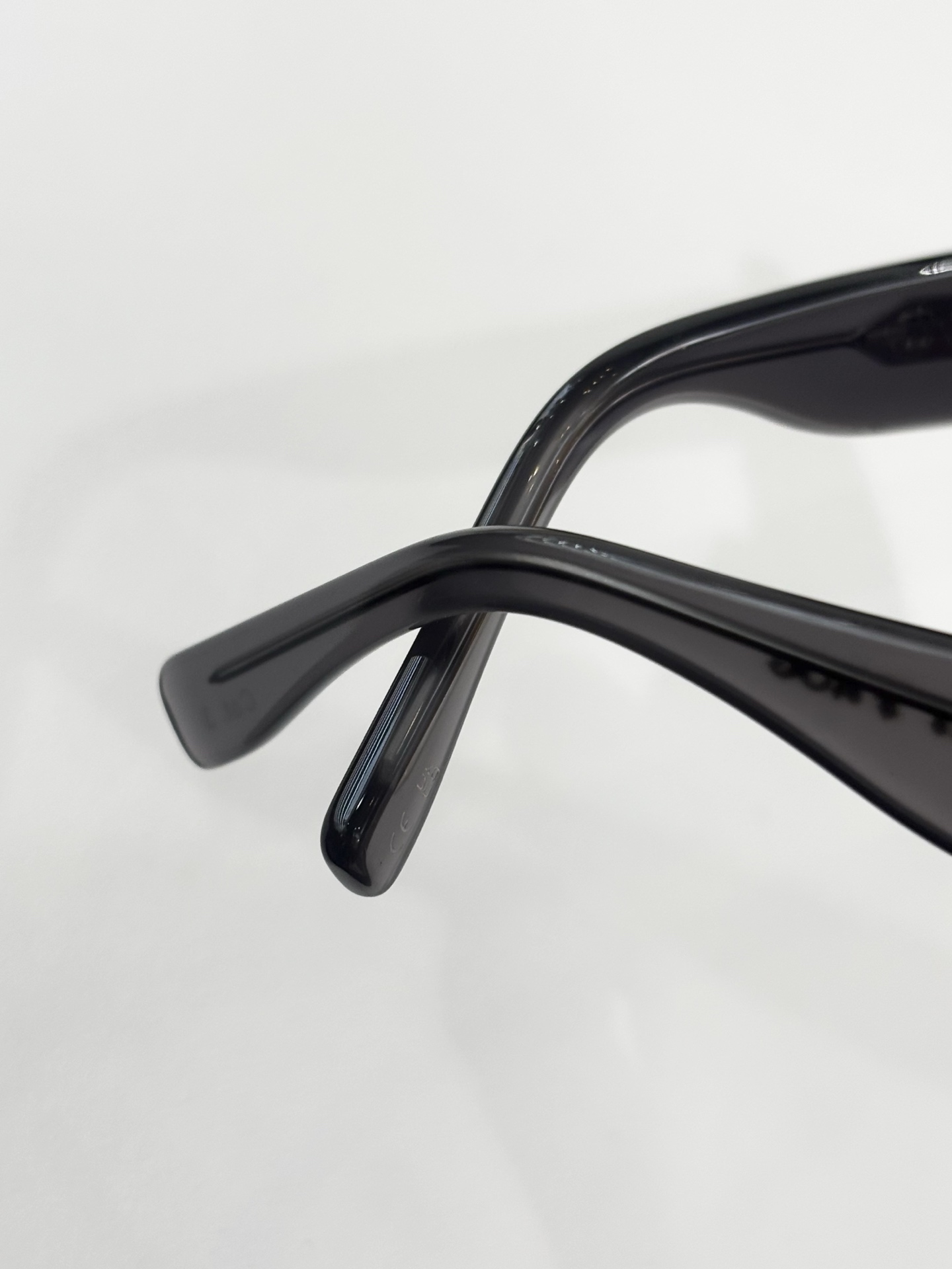 CUTLER AND GROSSMod：GFSN-001size：54口18-150