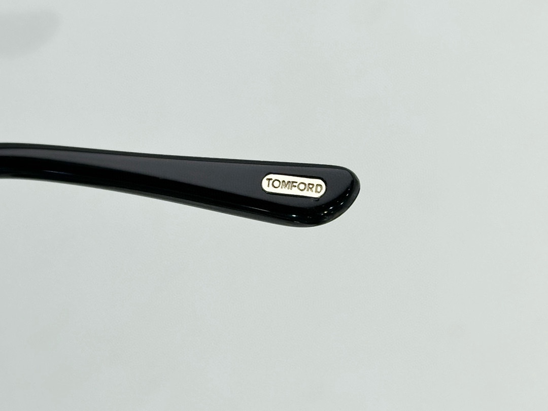 Tom Ford TOM FORD