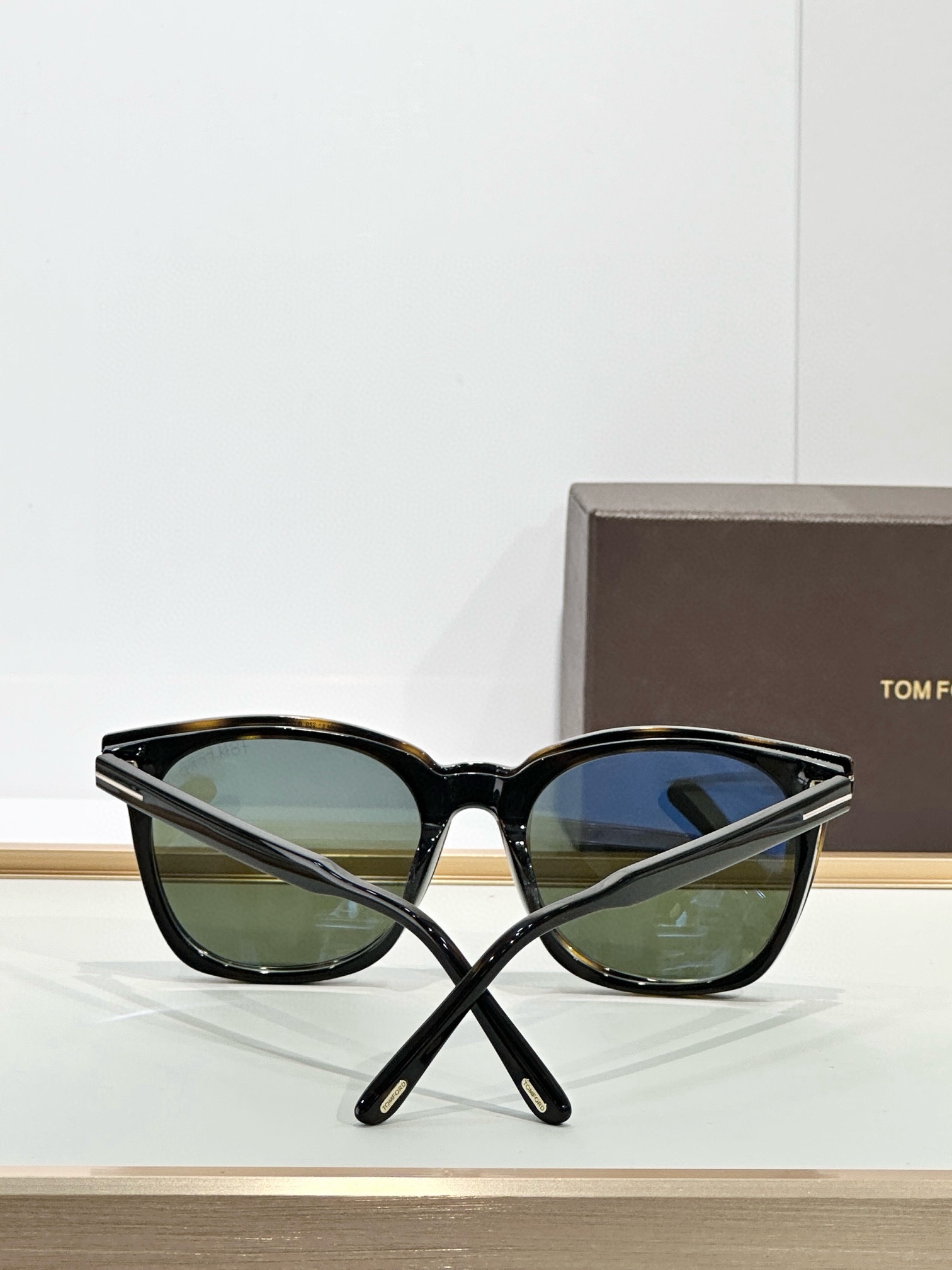 Tom Ford TOM FORD