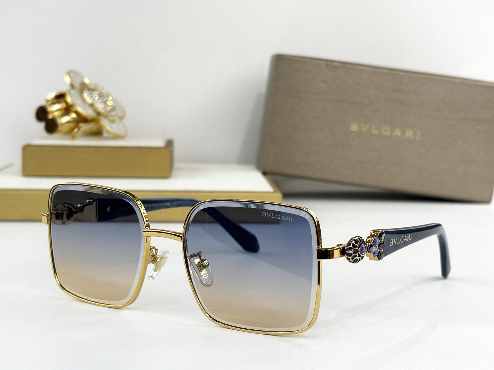 BVLGAR*MODEL：BV 1810LUSIZE：56口18-145