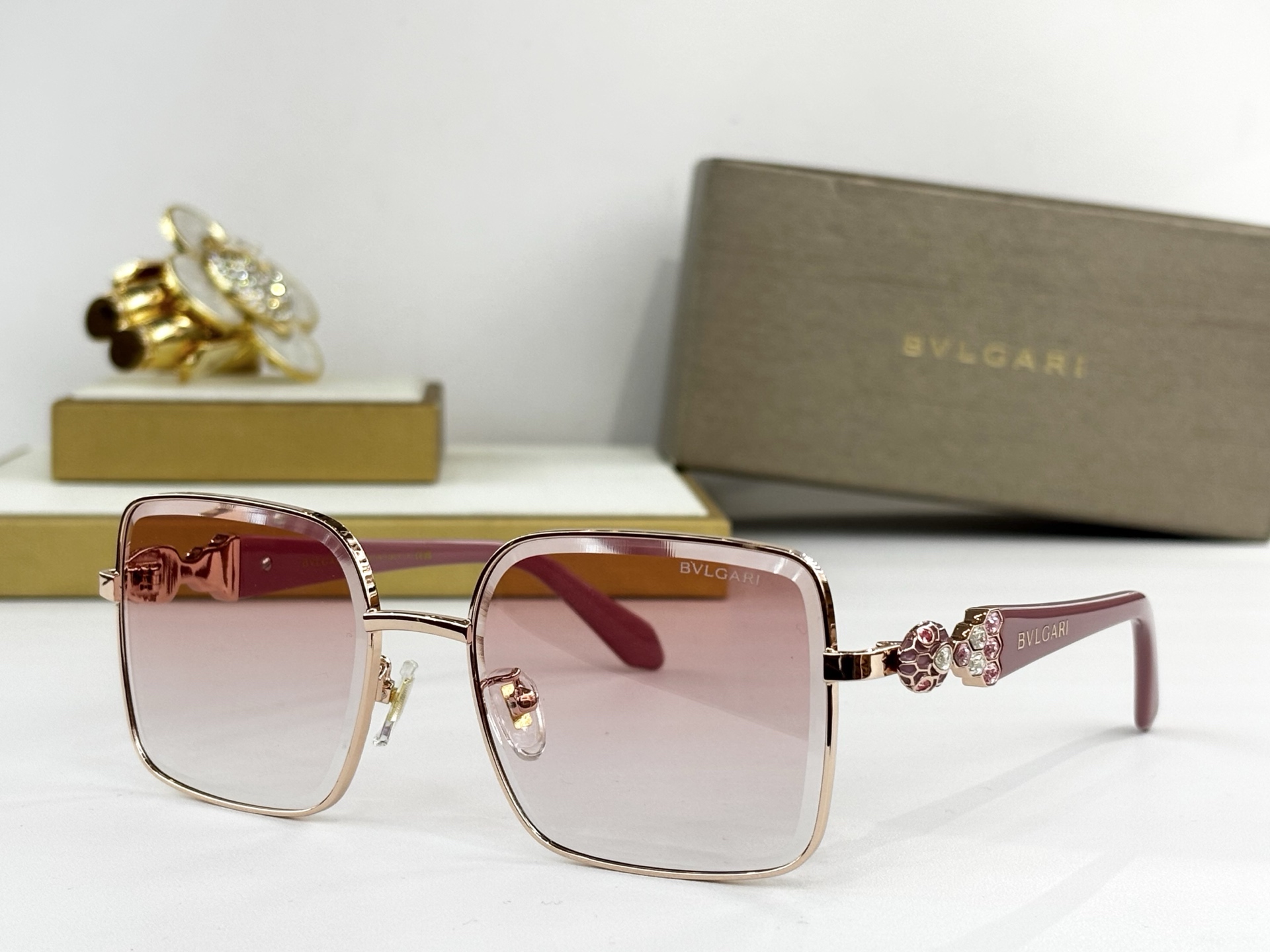 BVLGAR*MODEL：BV 1810LUSIZE：56口18-145