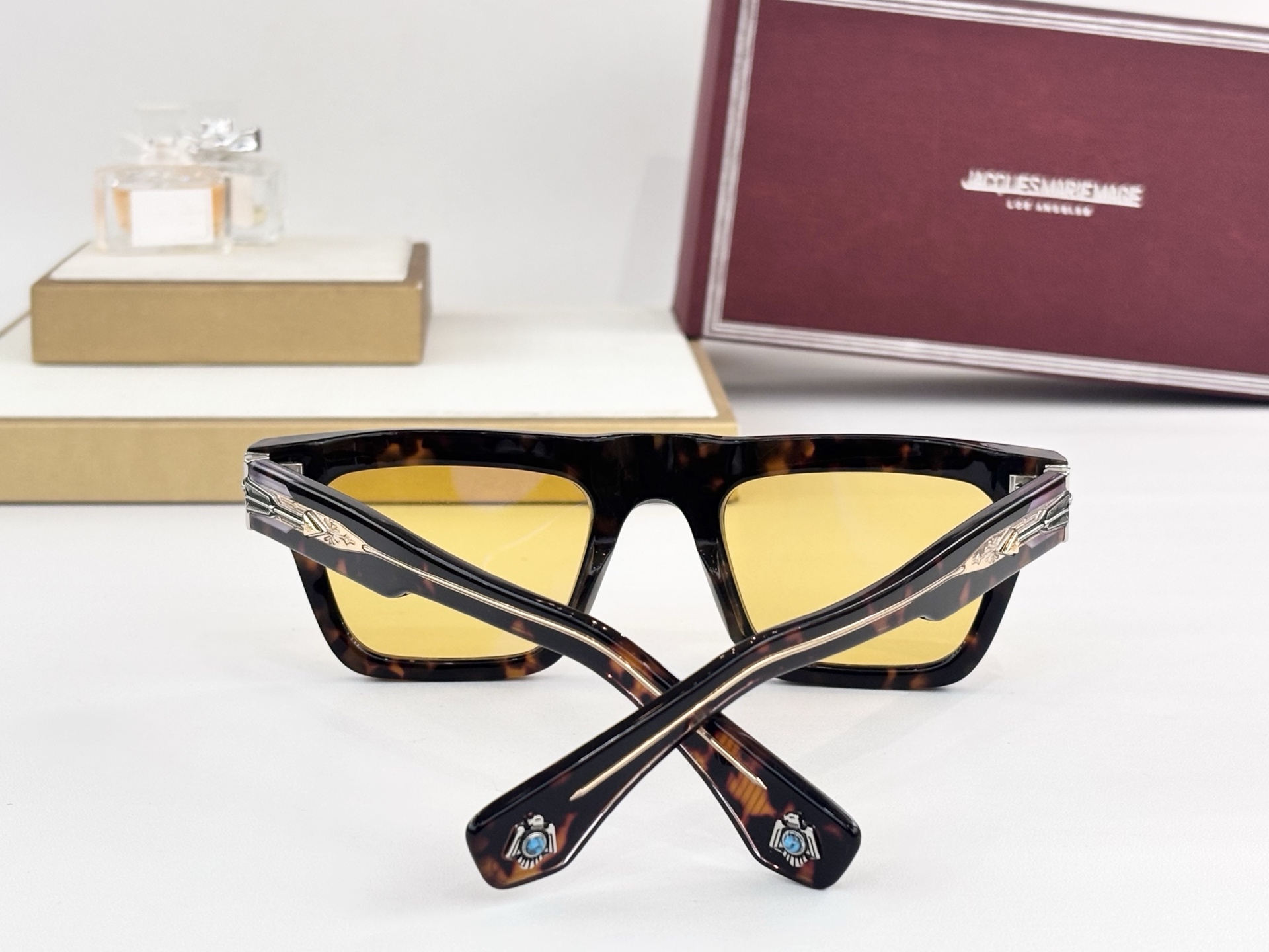 JACQUES MARIE MAG*MODEL:LARAMIESIZE: 52口