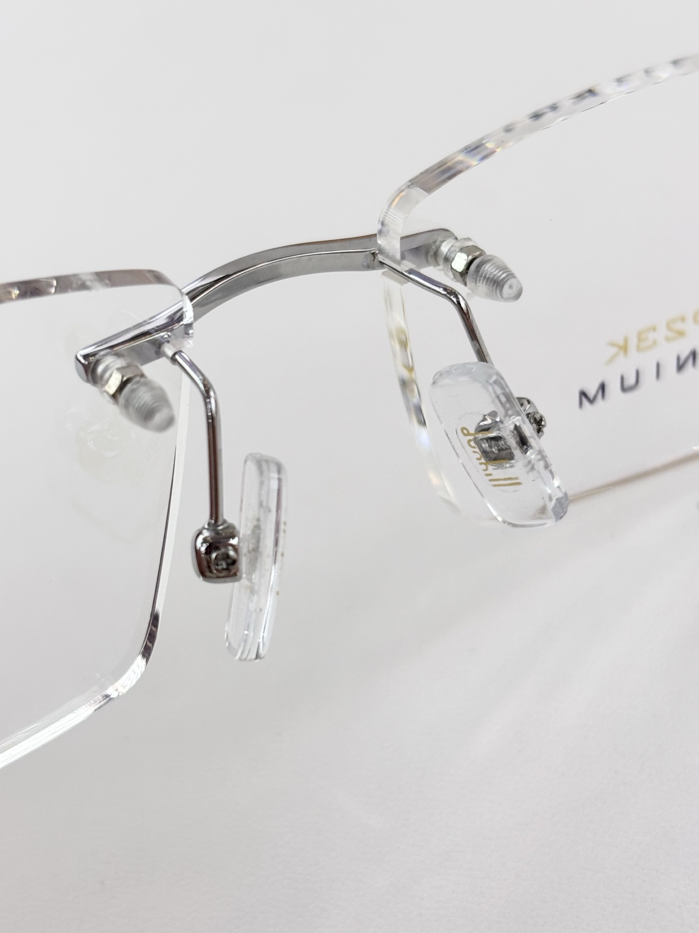 DUNHIL*登*喜路TITANIUMMODEL：61972SIZE：55口17-143