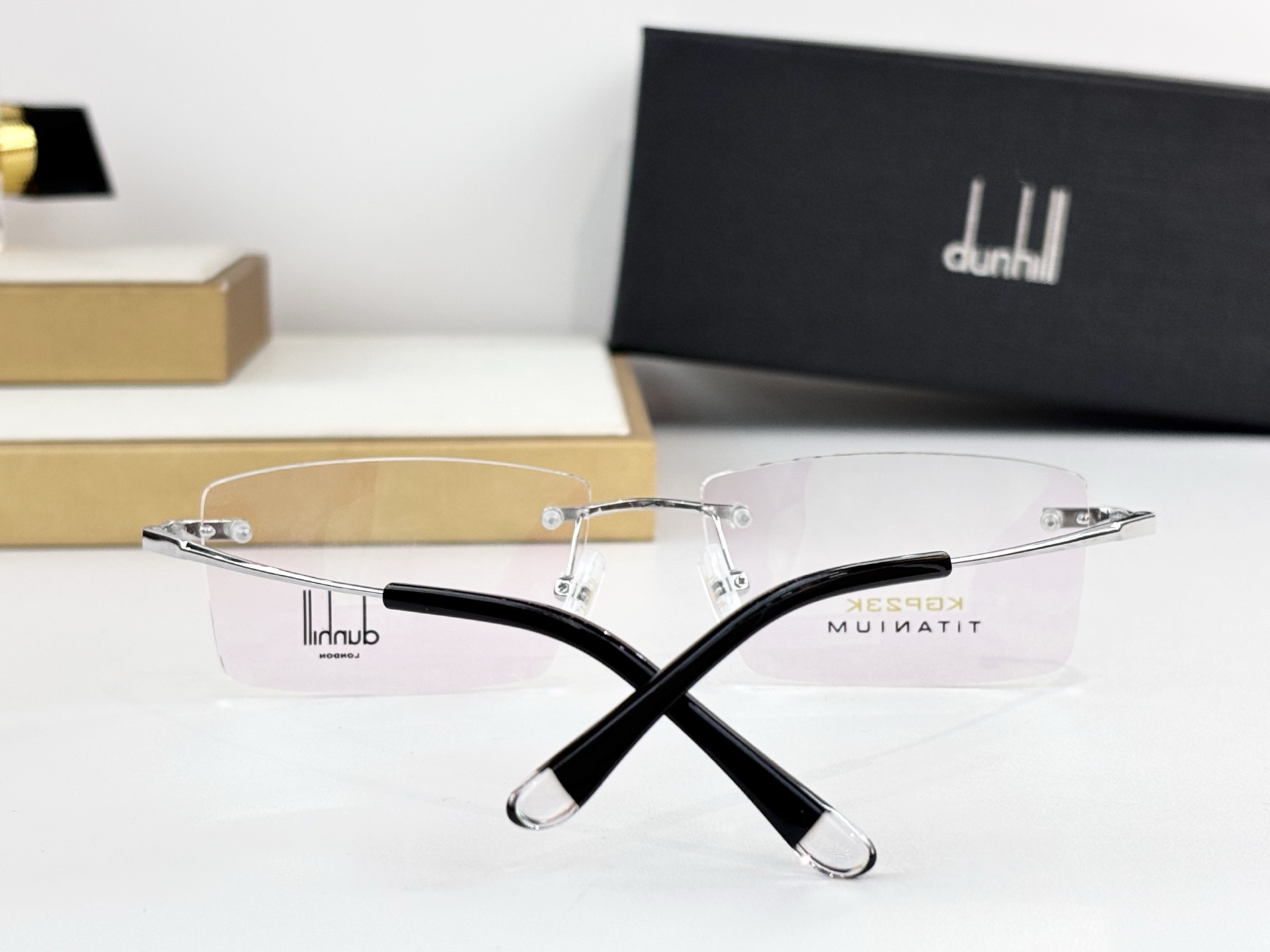 DUNHIL*登*喜路TITANIUMMODEL：61972SIZE：55口17-143