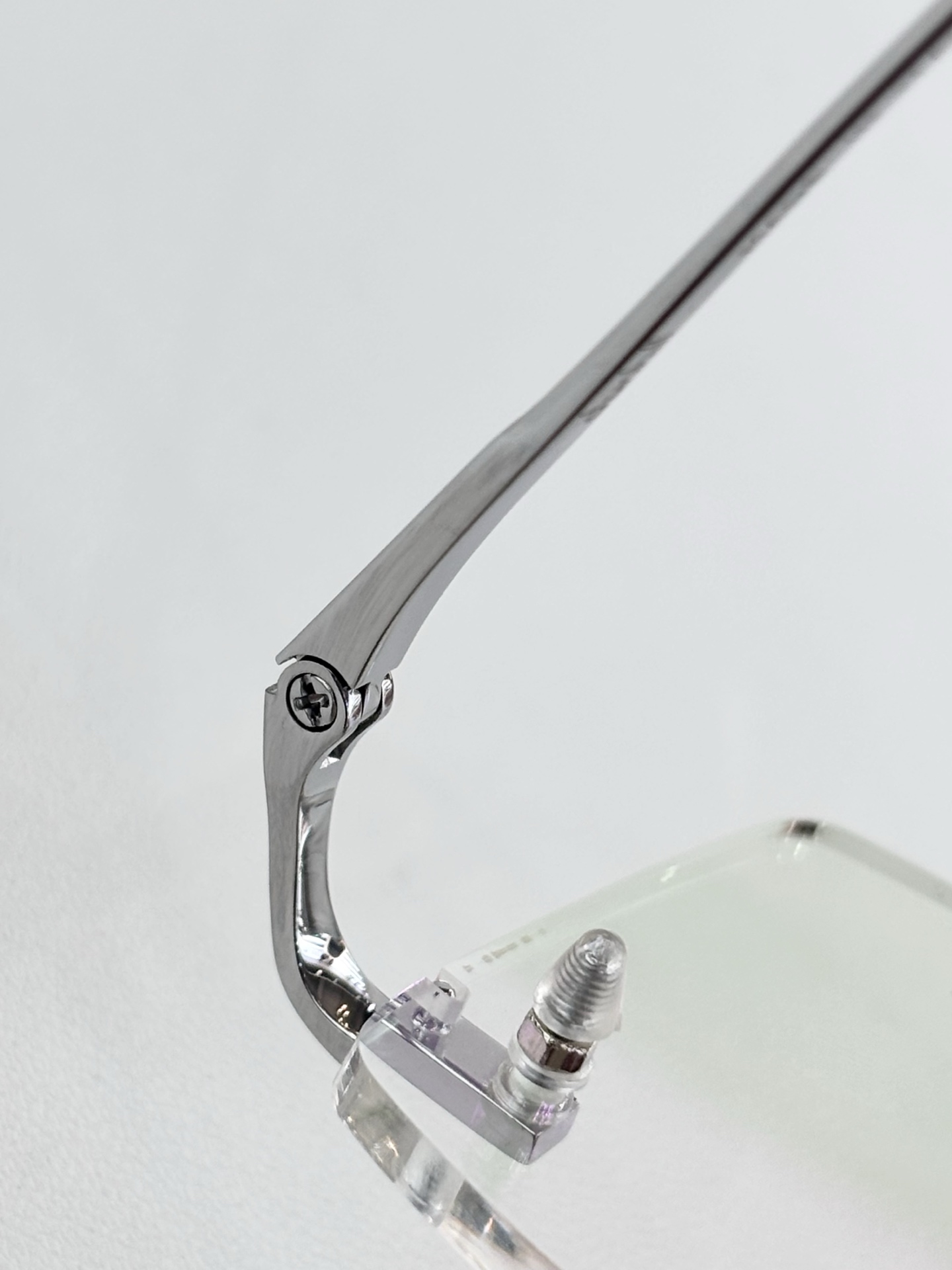 DUNHIL*登*喜路TITANIUMMODEL：61972SIZE：55口17-143