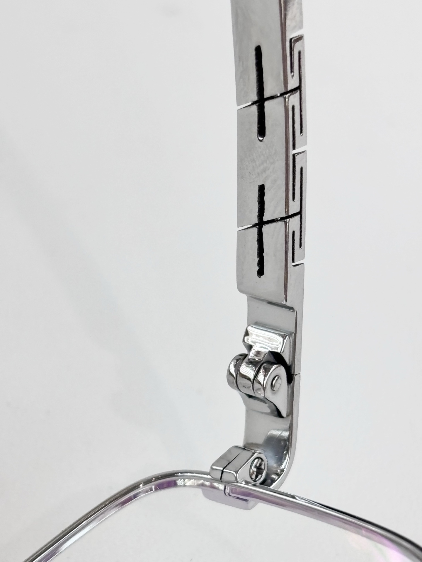 DUNHIL*登*喜路TITANIUMMODEL：61909SIZE：55口17-143