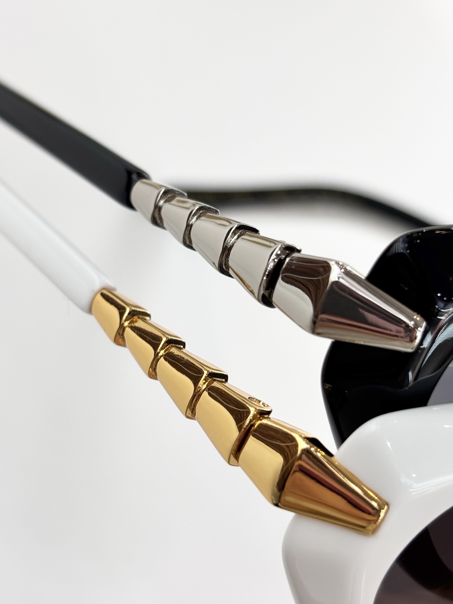 BVLGAR*MOD：BV40068ISize：51口20 140