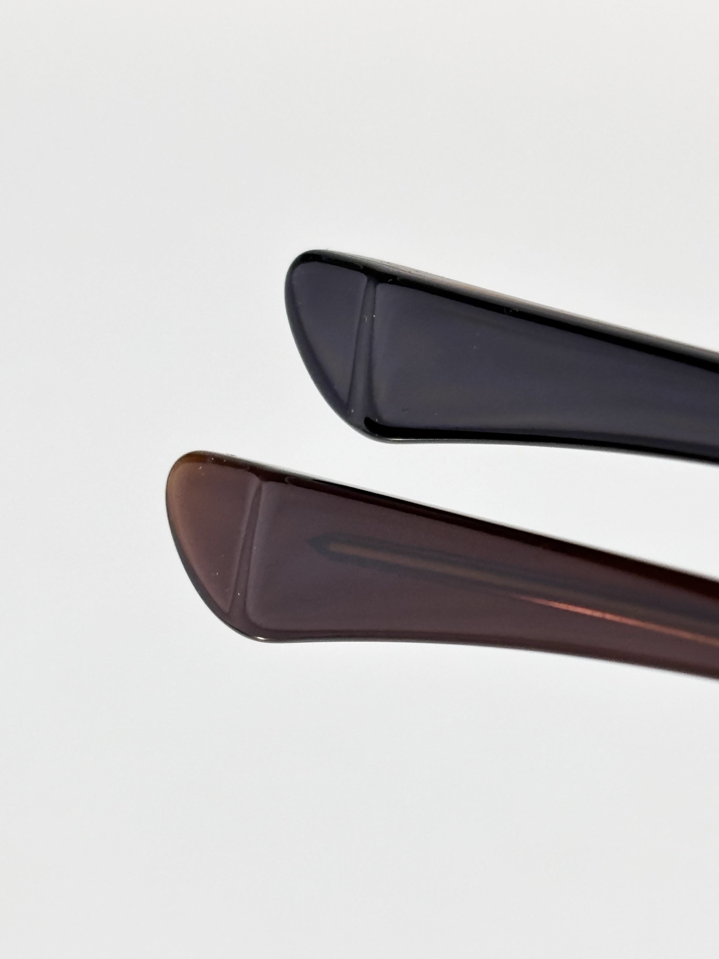 Salvatore ferragam* TITANIUMMOD：SF0911SIZE：50口19-139