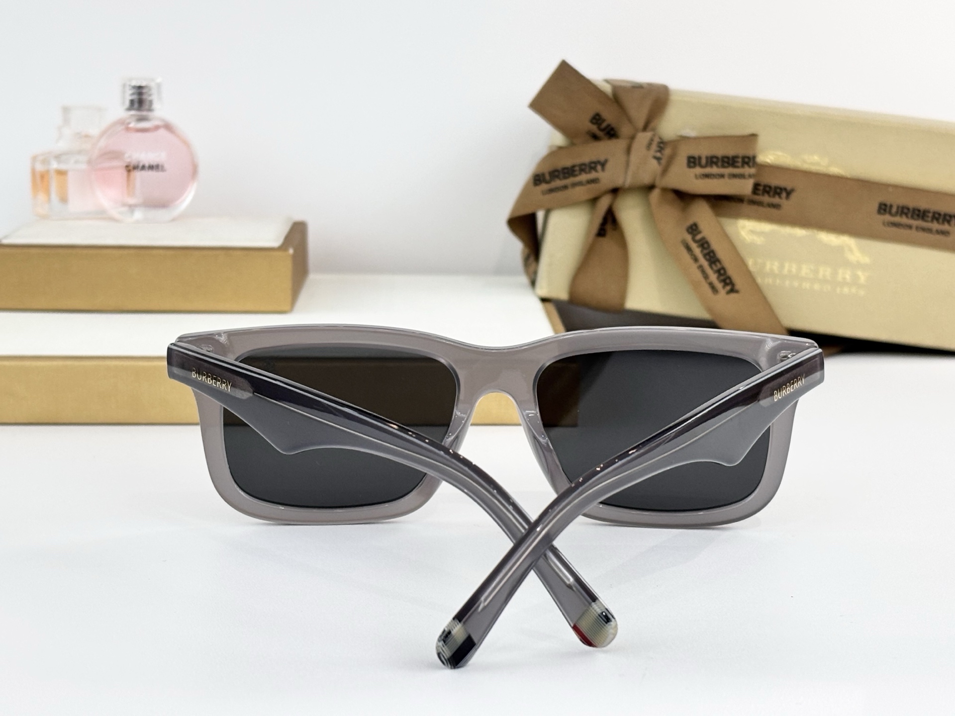 BURBERR*MODEL：B 5887SIZE：56口18-145