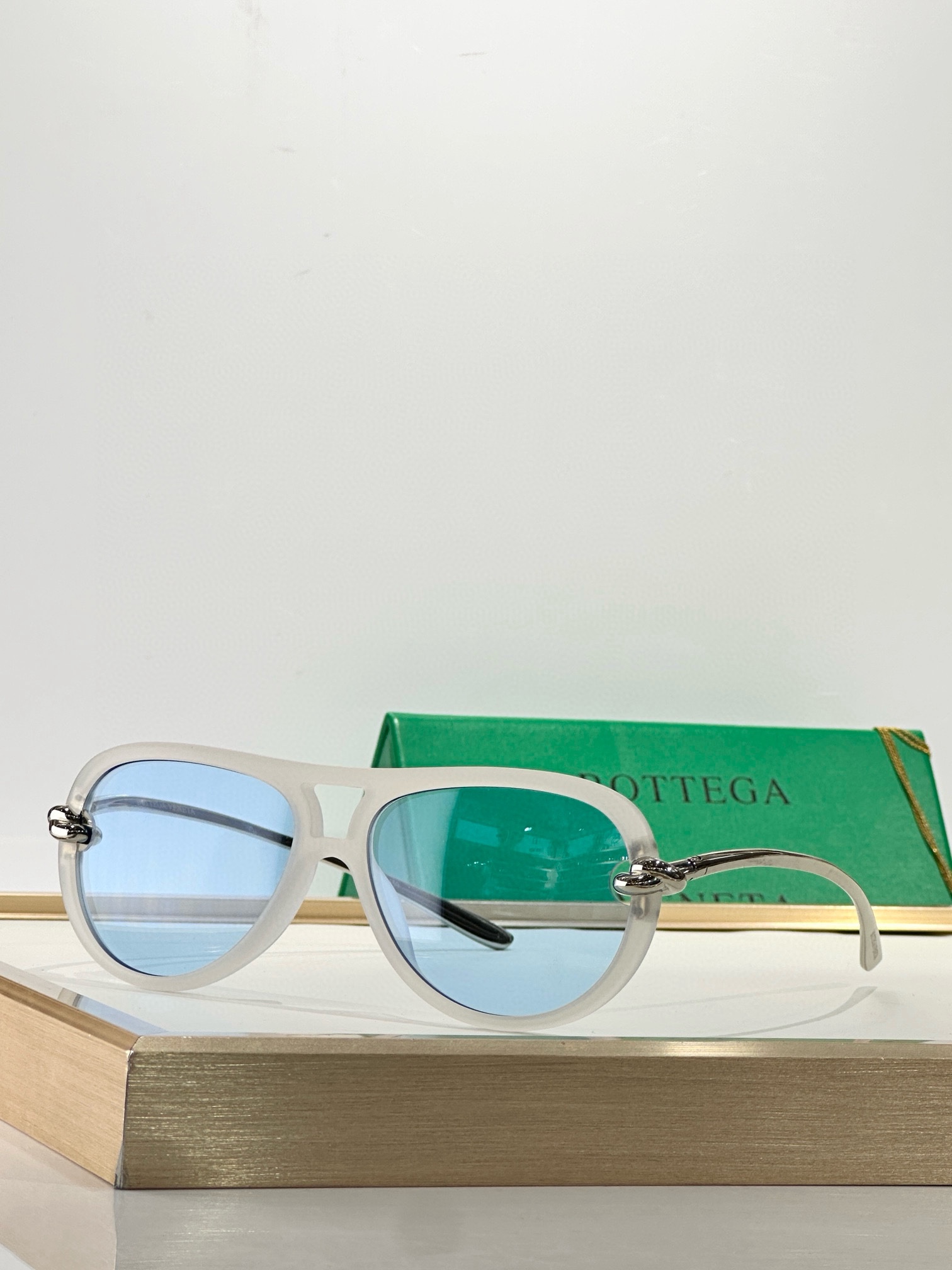 BOTTEGA VENET*MODEL：BV1418SSIZE：58口15-145