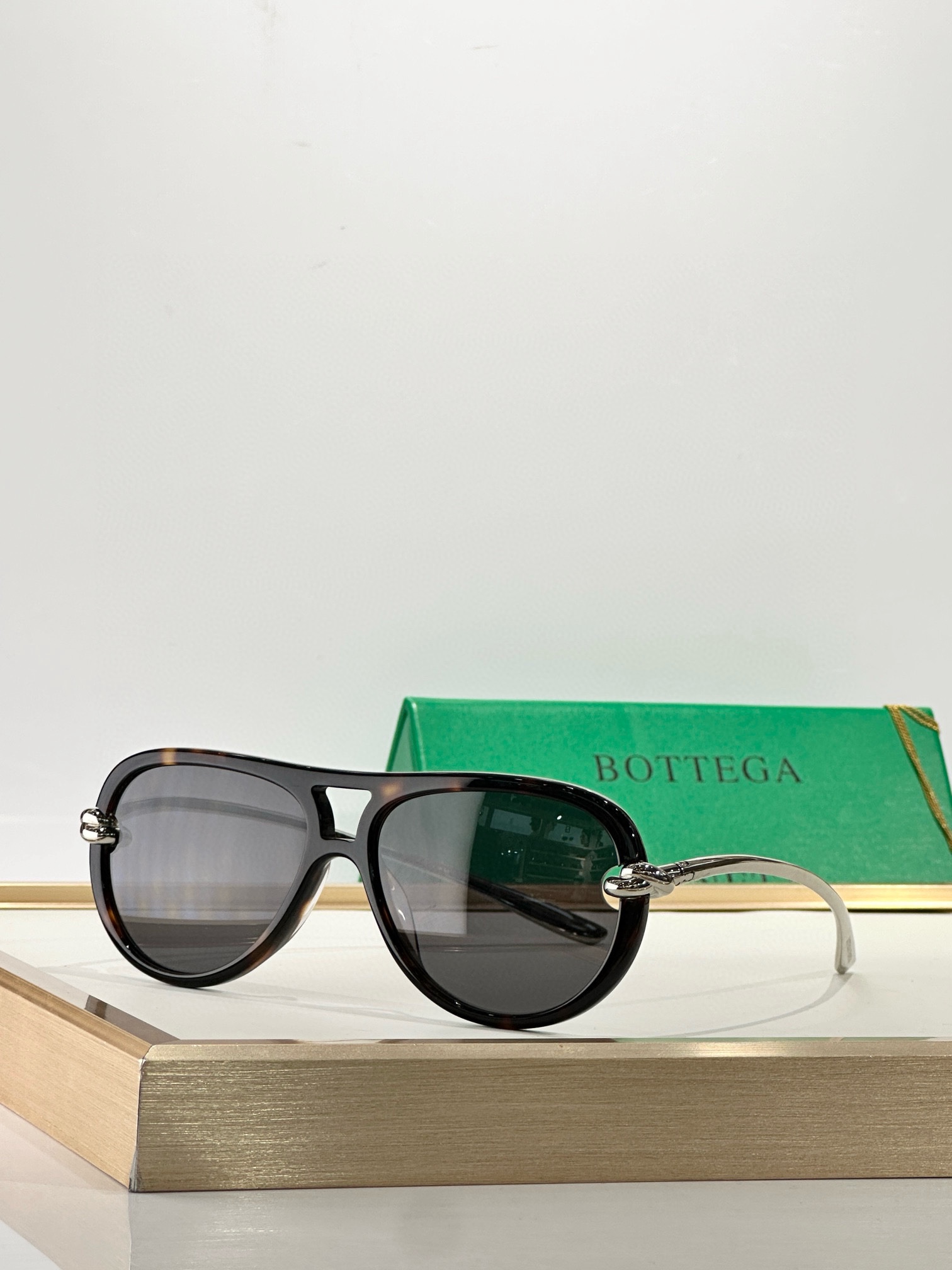 BOTTEGA VENET*MODEL：BV1418SSIZE：58口15-145