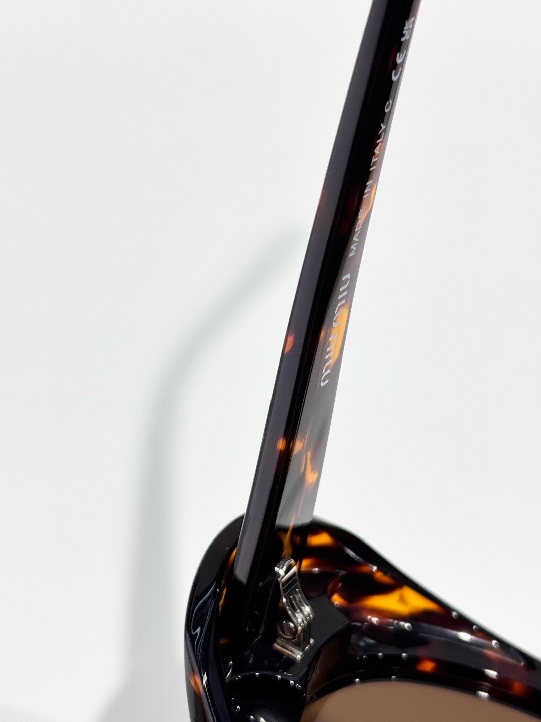 MIU MI*MOD：MU B08SSize：52口21-135