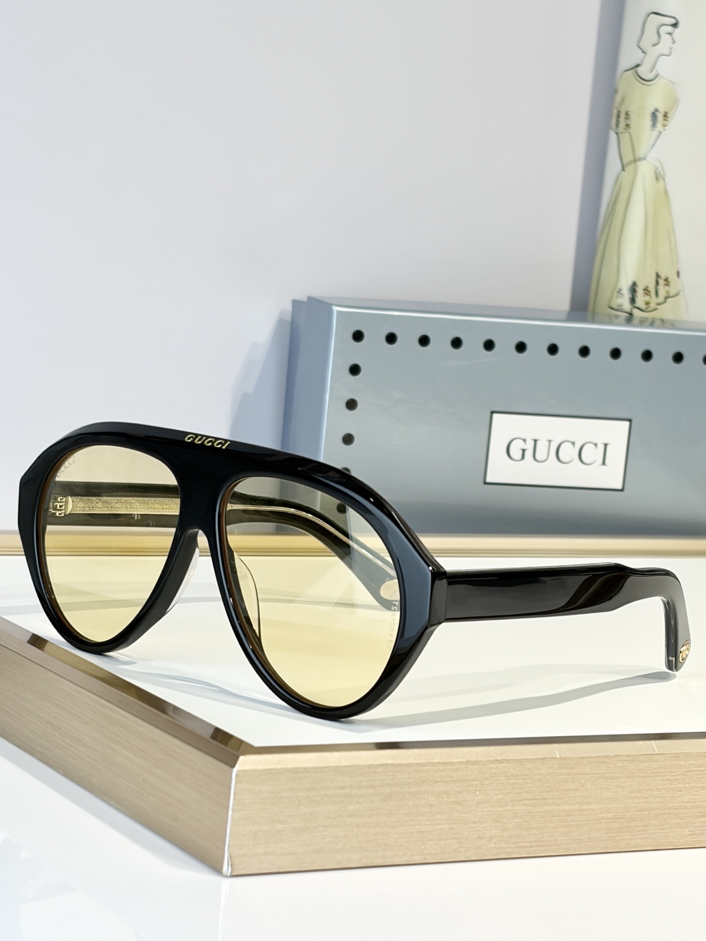 Gucci GUCC*
