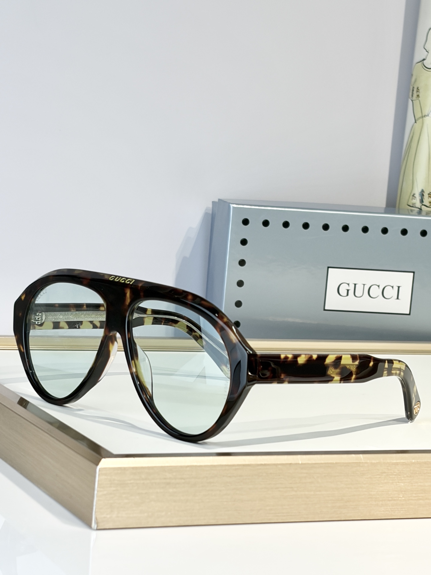 Gucci GUCC*