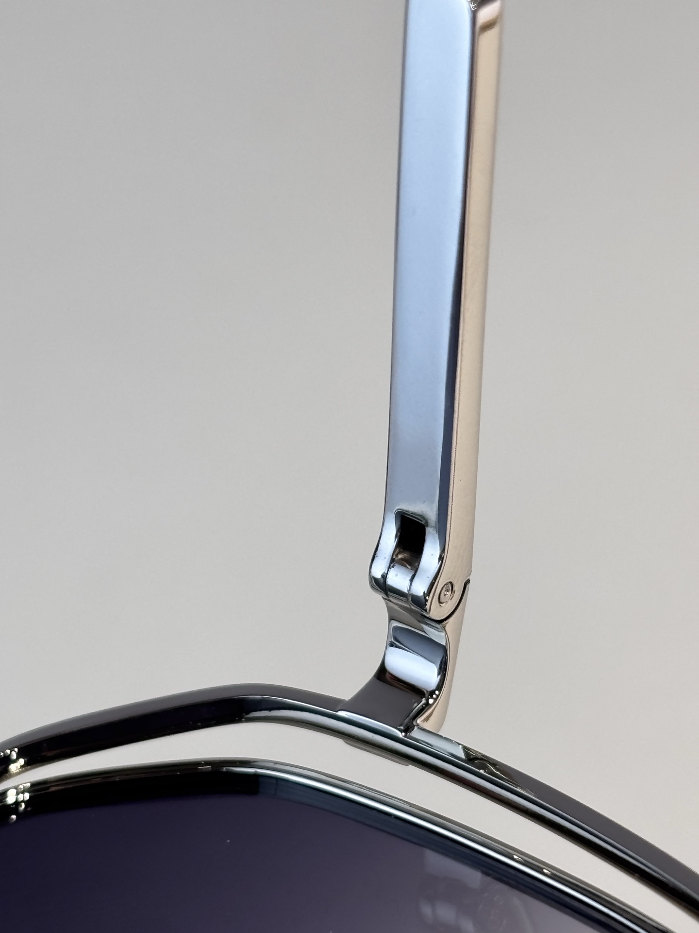 LOUIS VUITTONMOD：Z1315Size：61口14-145