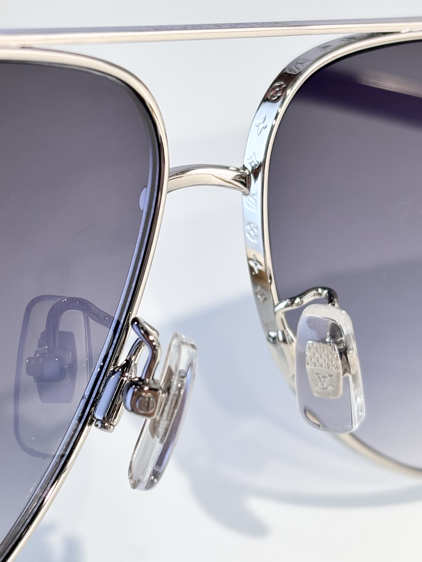 LOUIS VUITTONMOD：Z1315Size：61口14-145