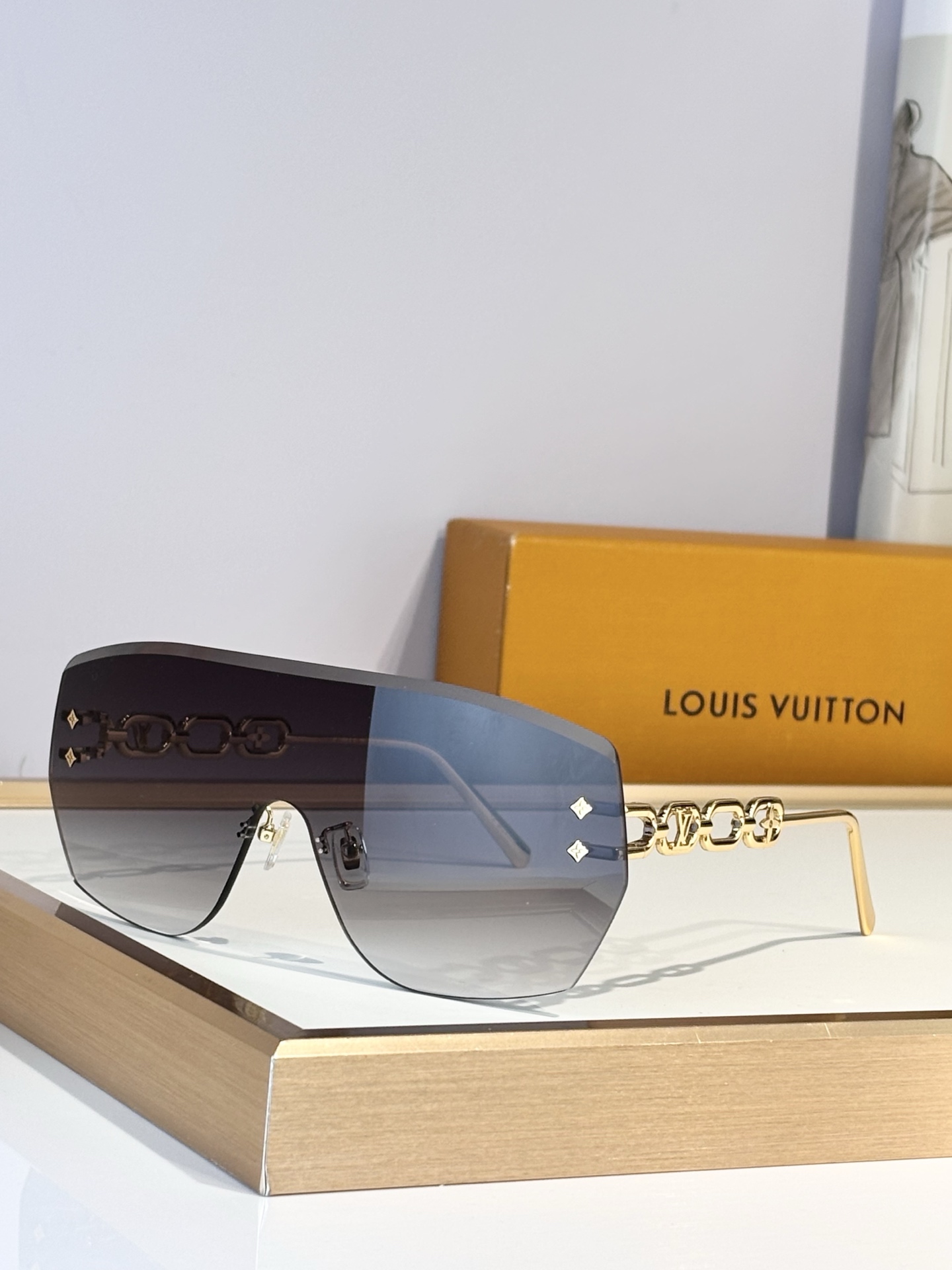 LOUIS VUITTONOversized MOD：Z3108USize：63口16-145