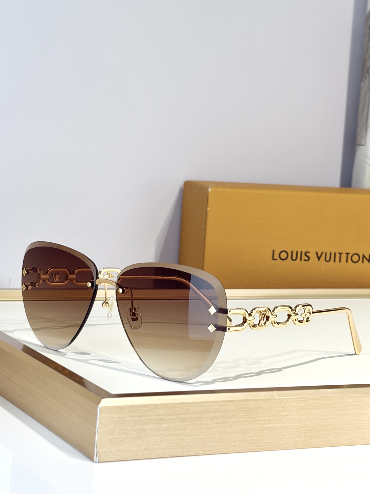 LOUIS VUITTONMOD：Z1854USize：64口11-140