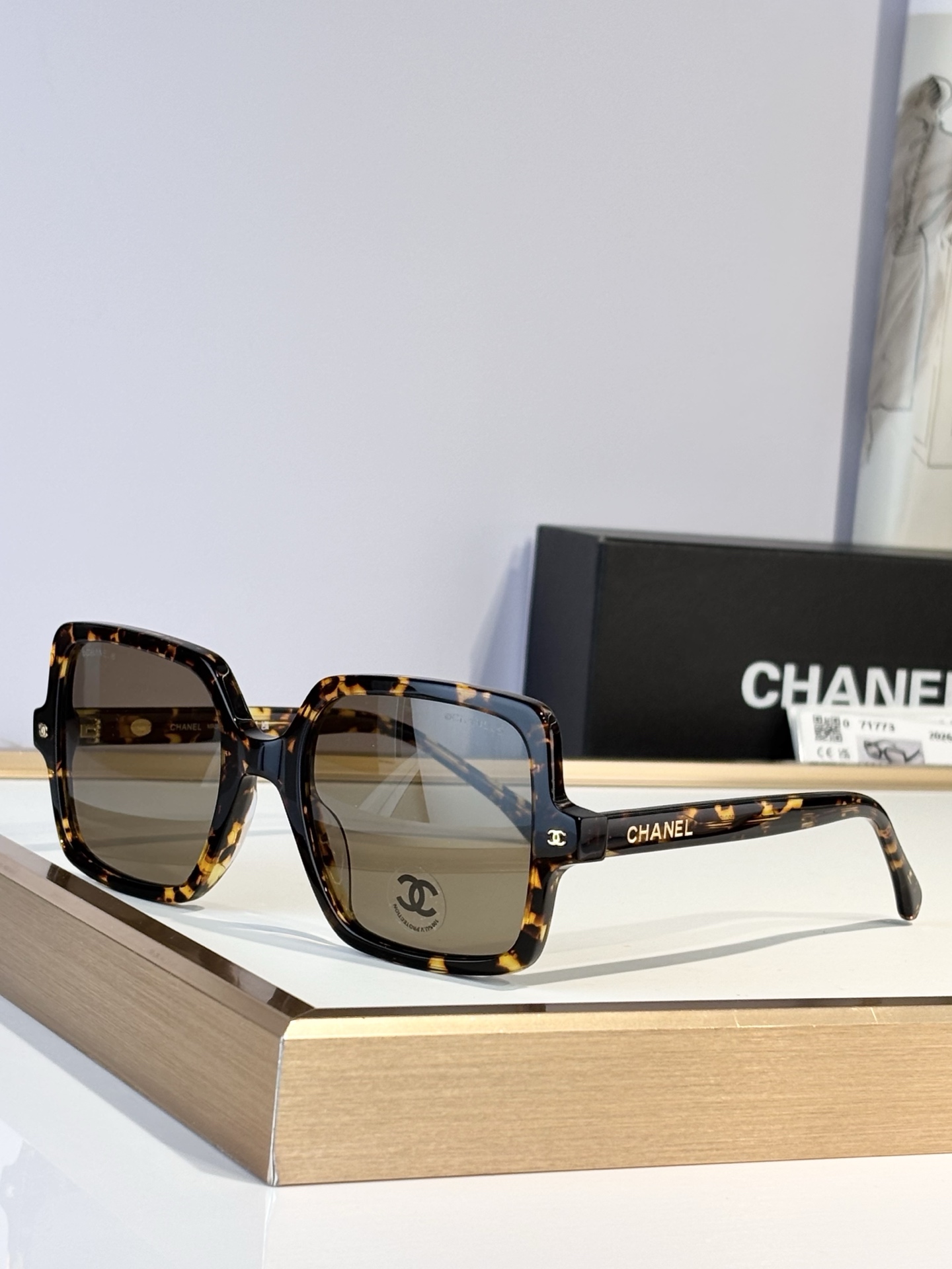 CHANELMODEL：71773SIZE：56口17-140。