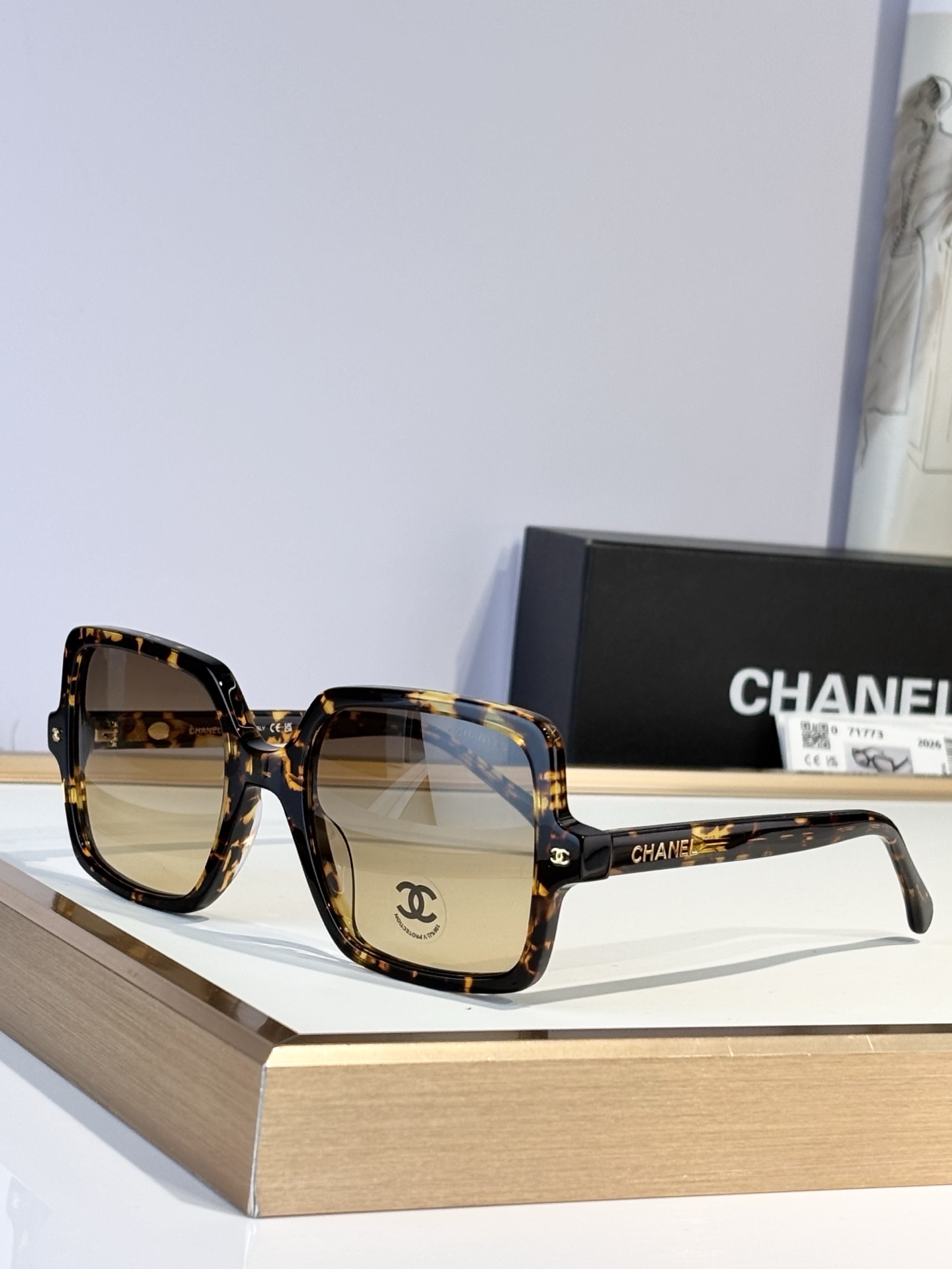 CHANELMODEL：71773SIZE：56口17-140。
