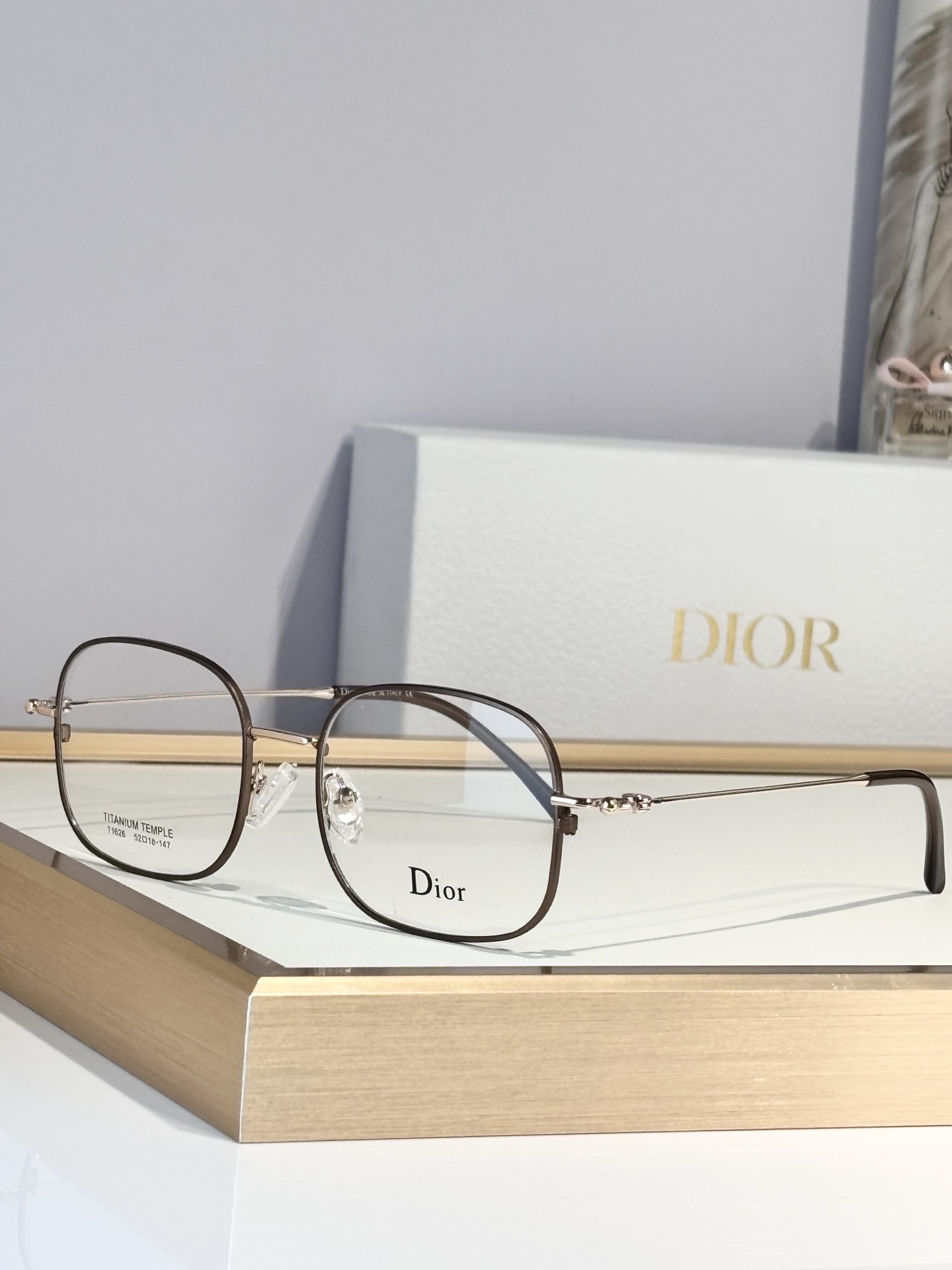 Dior MOD：1626Size：52口18-147