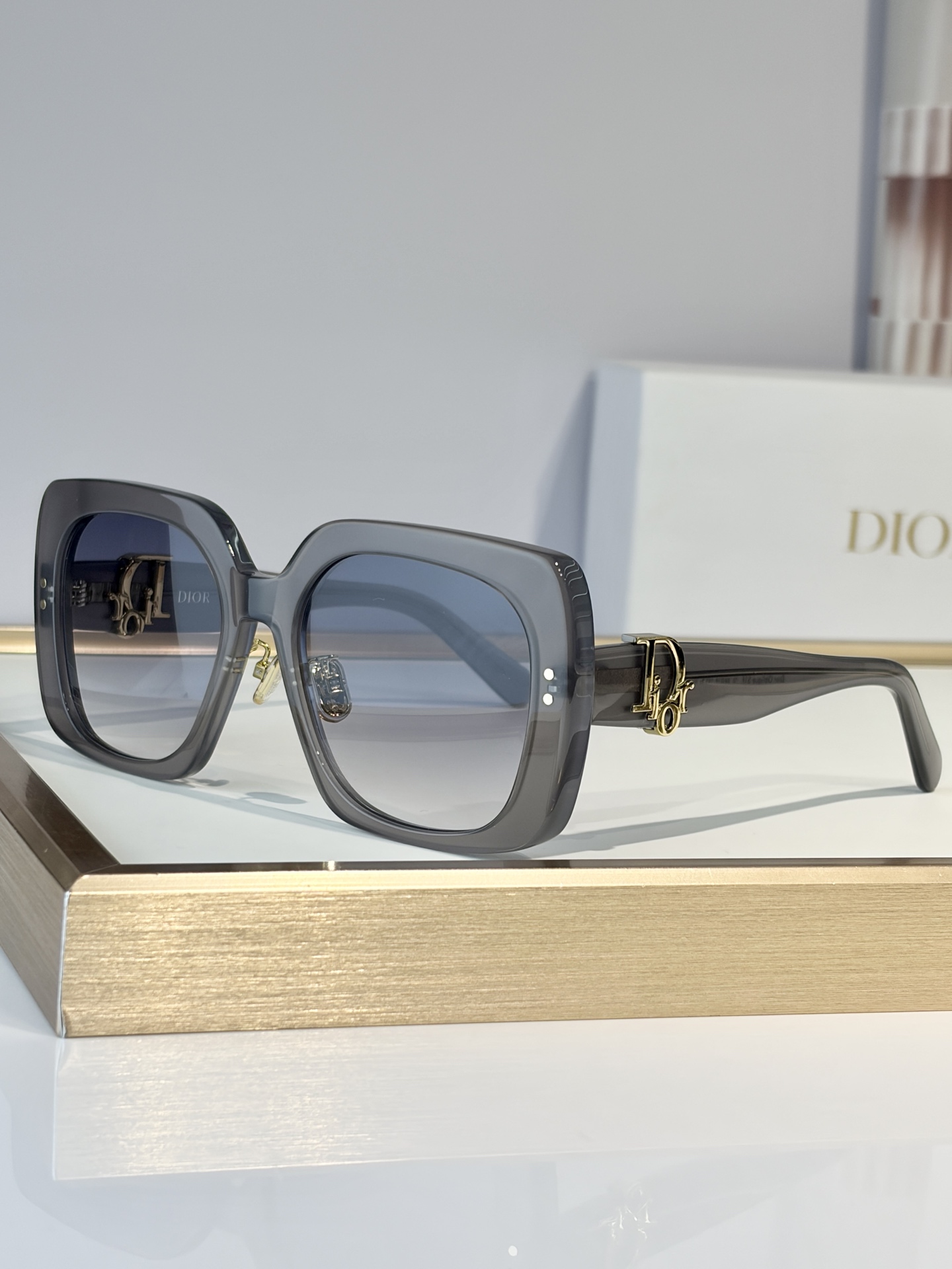 DIORMOD：Dior Oblique S1FSize：56口19-145