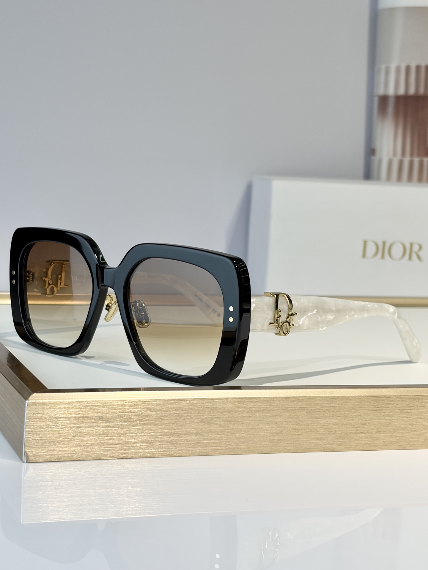 DIORMOD：Dior Oblique S1FSize：56口19-145