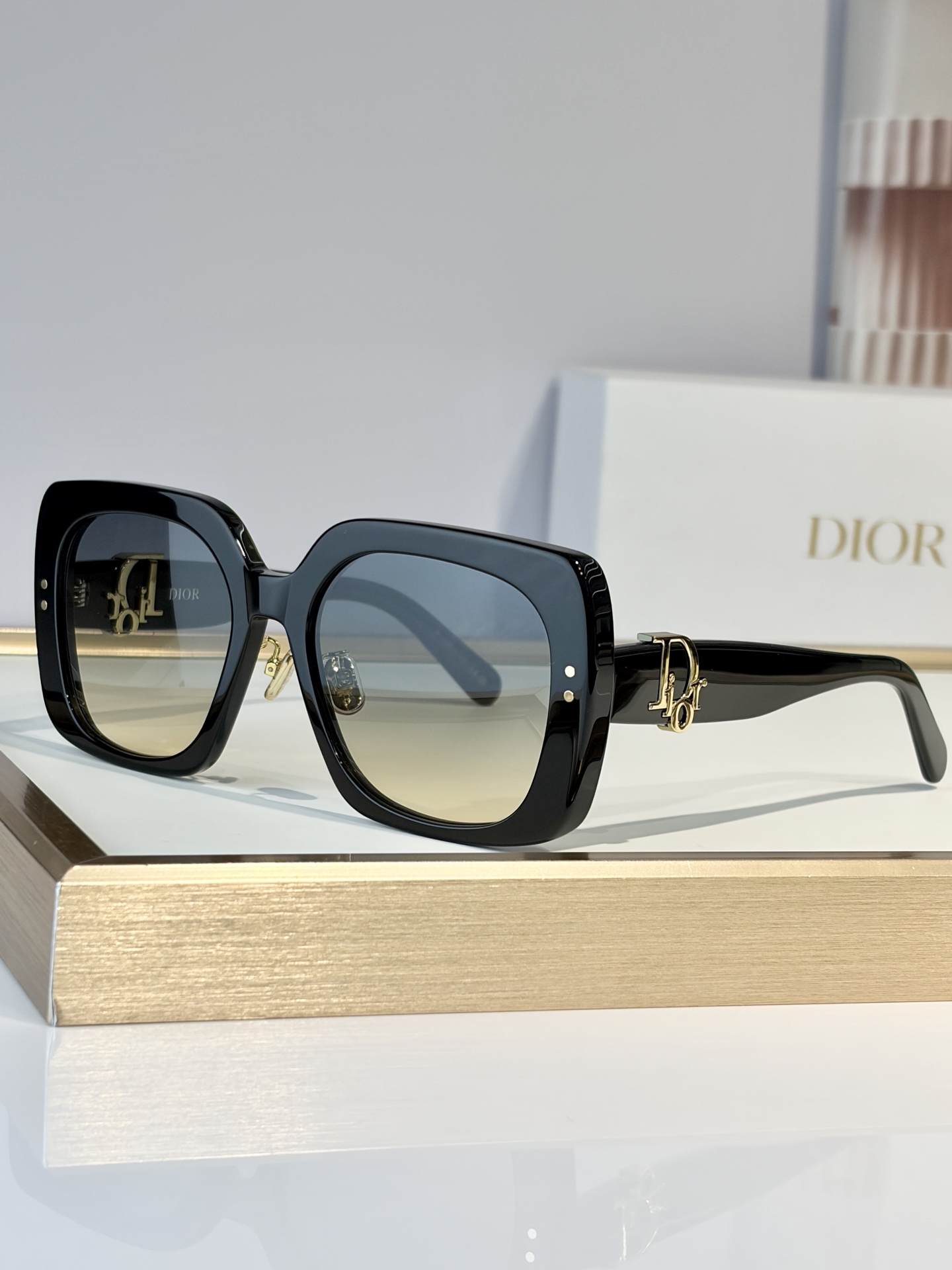 DIORMOD：Dior Oblique S1FSize：56口19-145
