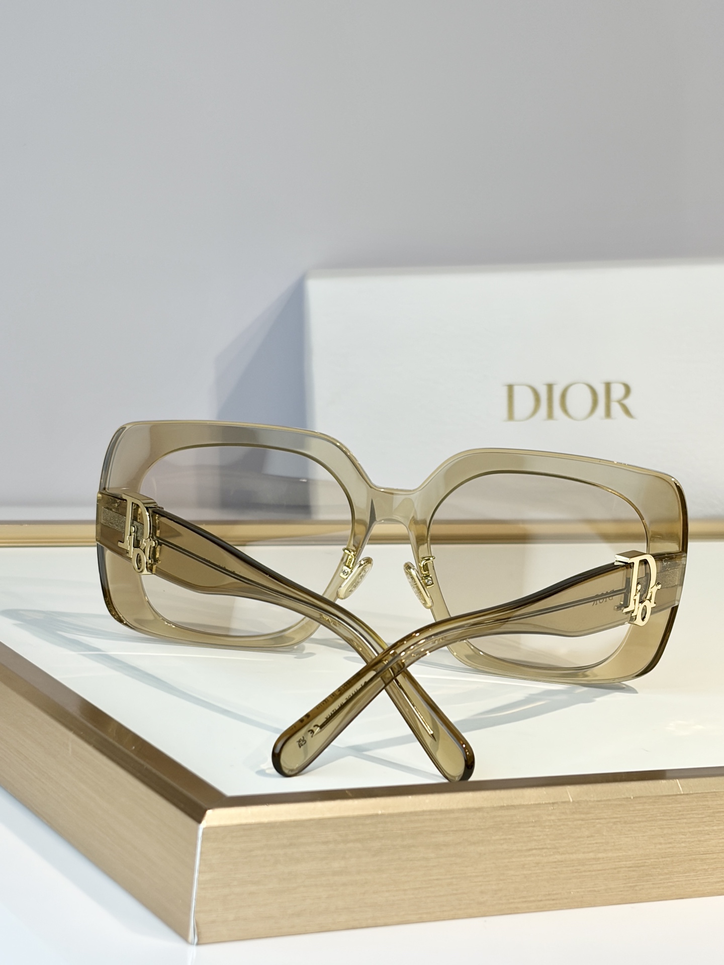 DIORMOD：Dior Oblique S1FSize：56口19-145
