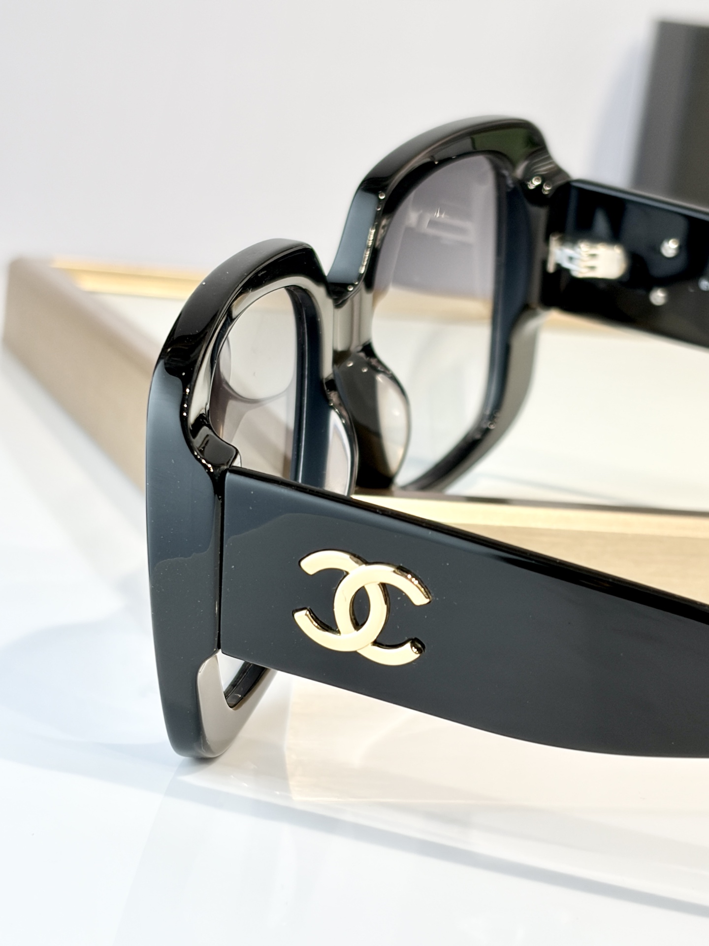 CHANELMODEL：CH9149SIZE：54口21-145