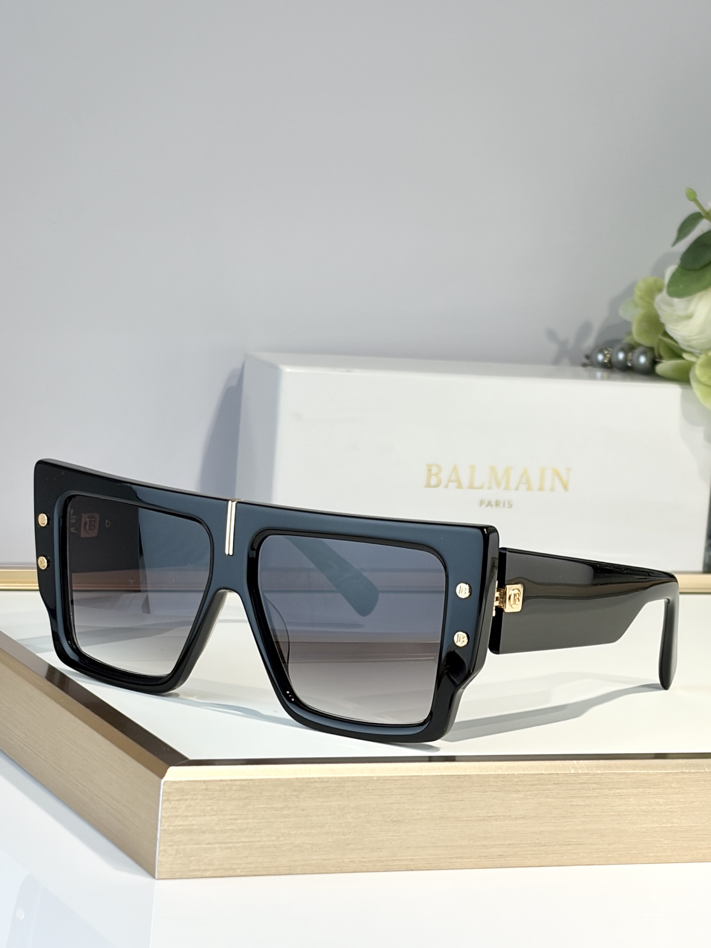 BALMAIN MODEL：GRAND SIZE：57口16-145
