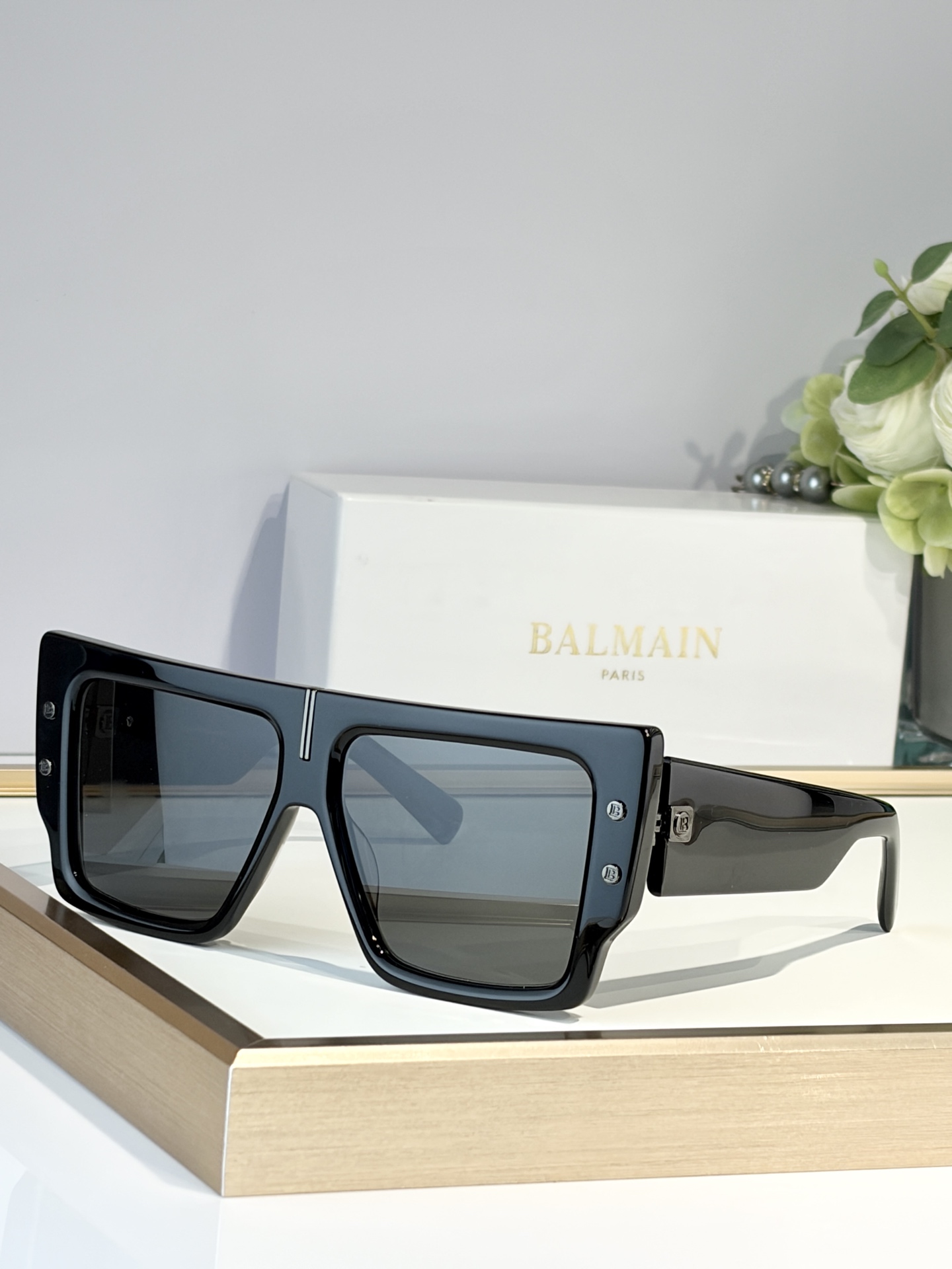 BALMAIN MODEL：GRAND SIZE：57口16-145
