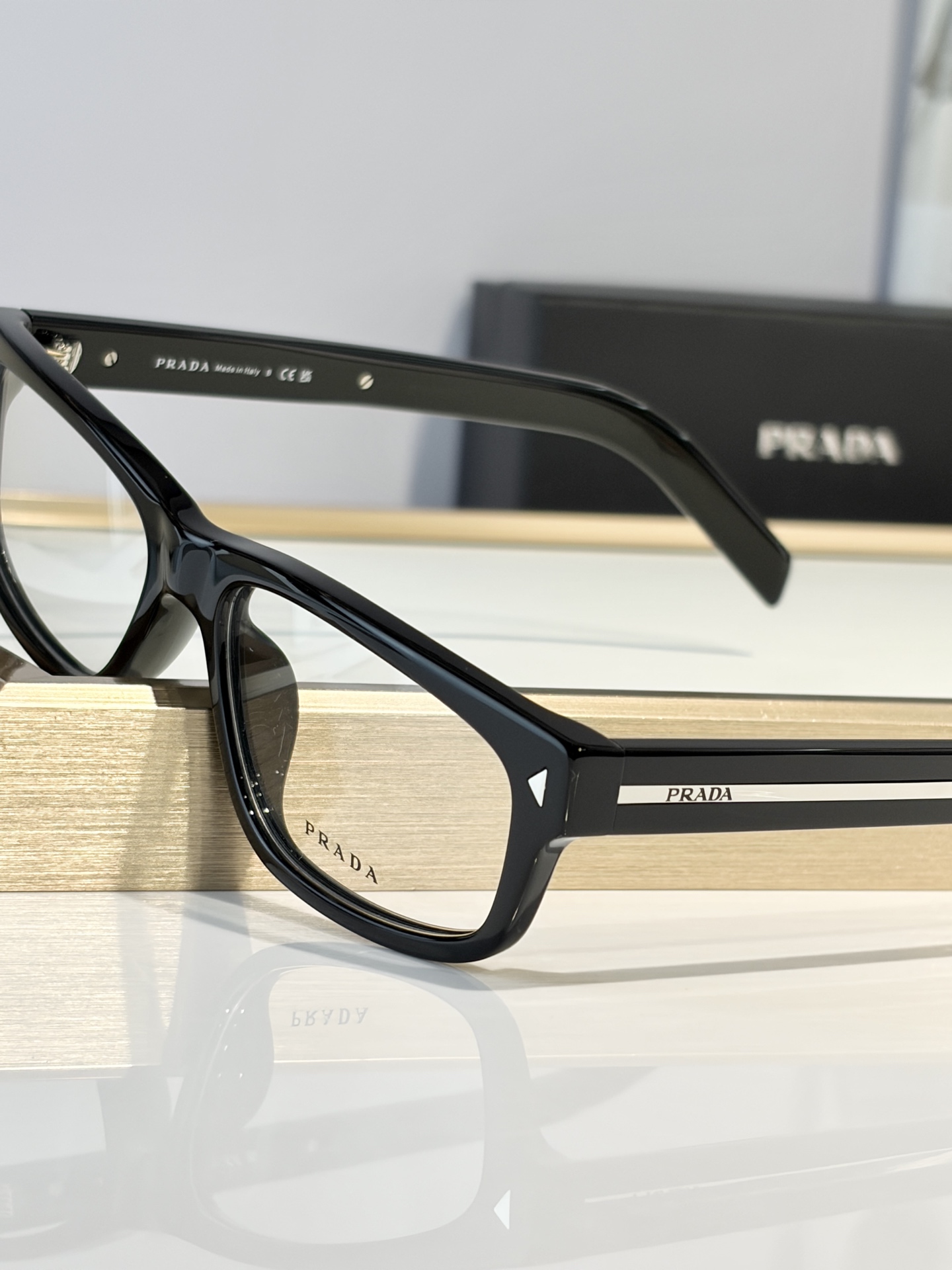Prada Prad*