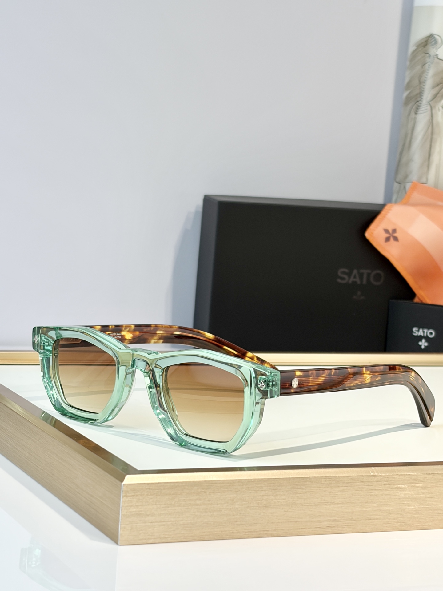 Sato SunglassesTOP QUALITYMODEL： LA SUPERBASIZE：45口2