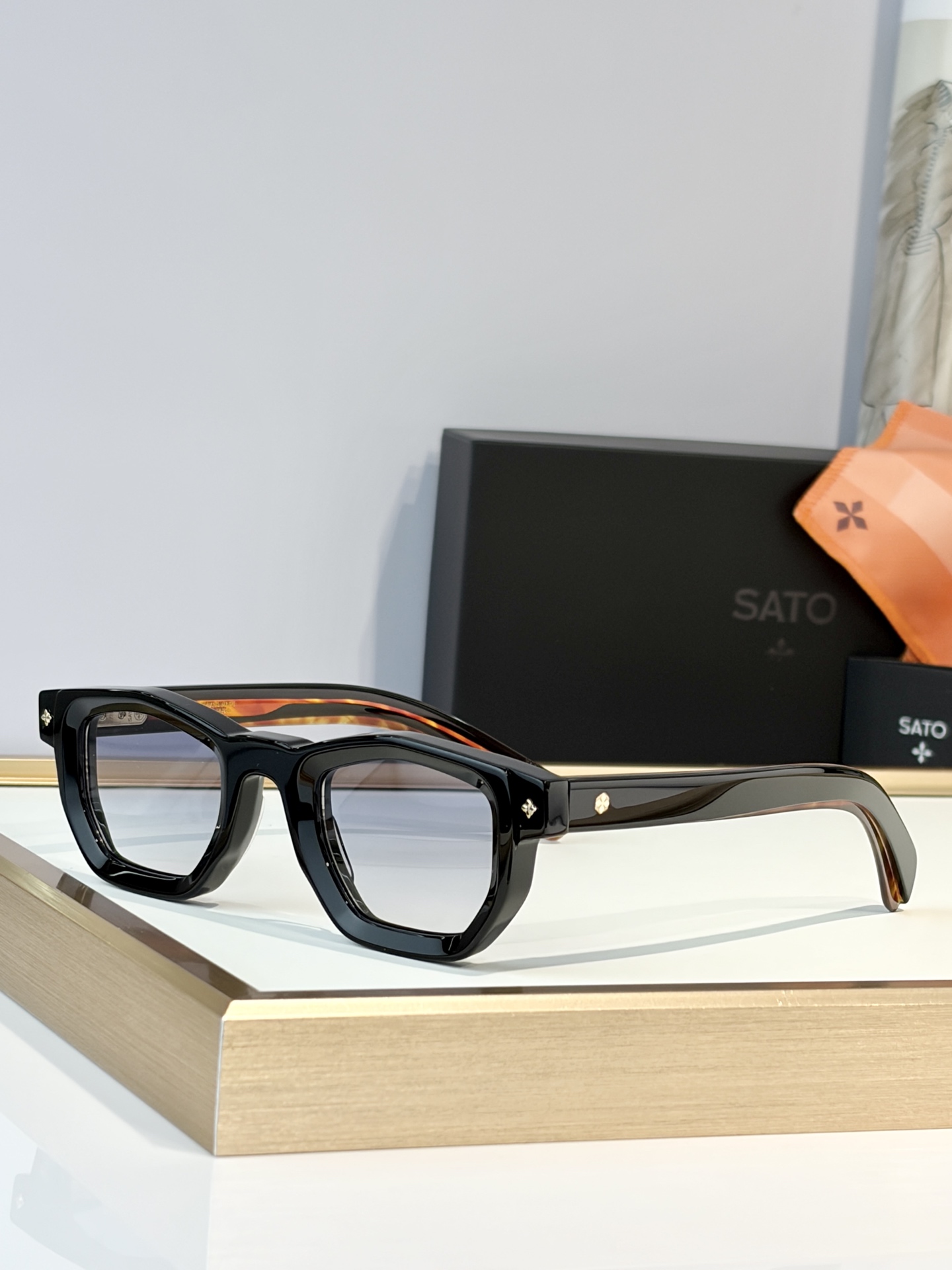 Sato SunglassesTOP QUALITYMODEL： LA SUPERBASIZE：45口2