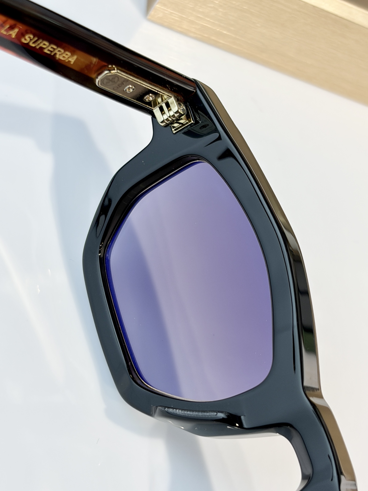 Sato SunglassesTOP QUALITYMODEL： LA SUPERBASIZE：45口2