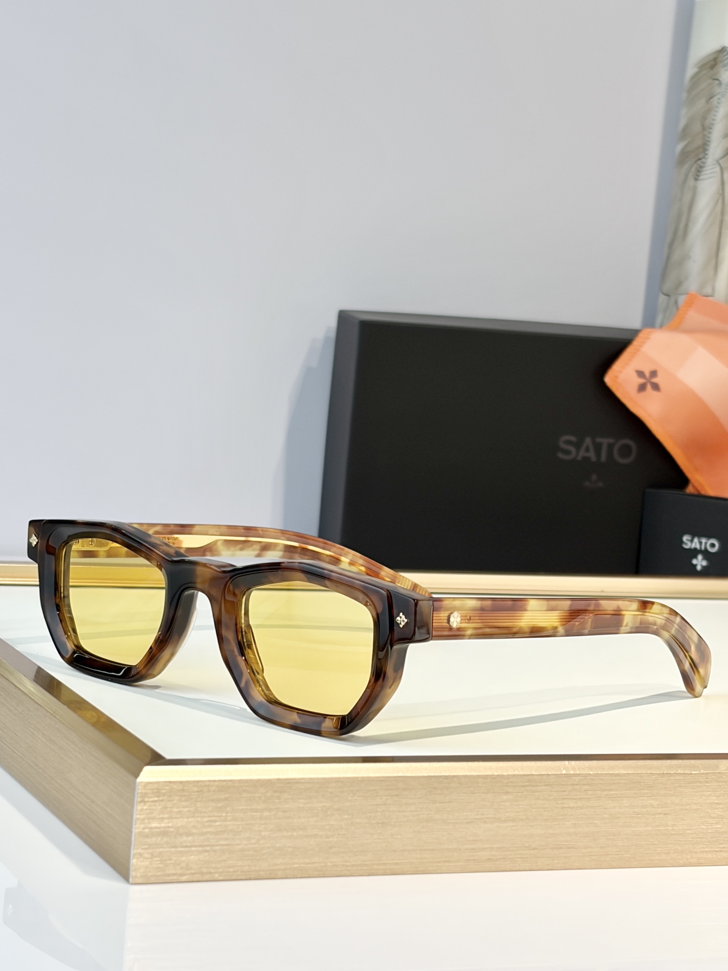 Sato SunglassesTOP QUALITYMODEL： LA SUPERBASIZE：45口2